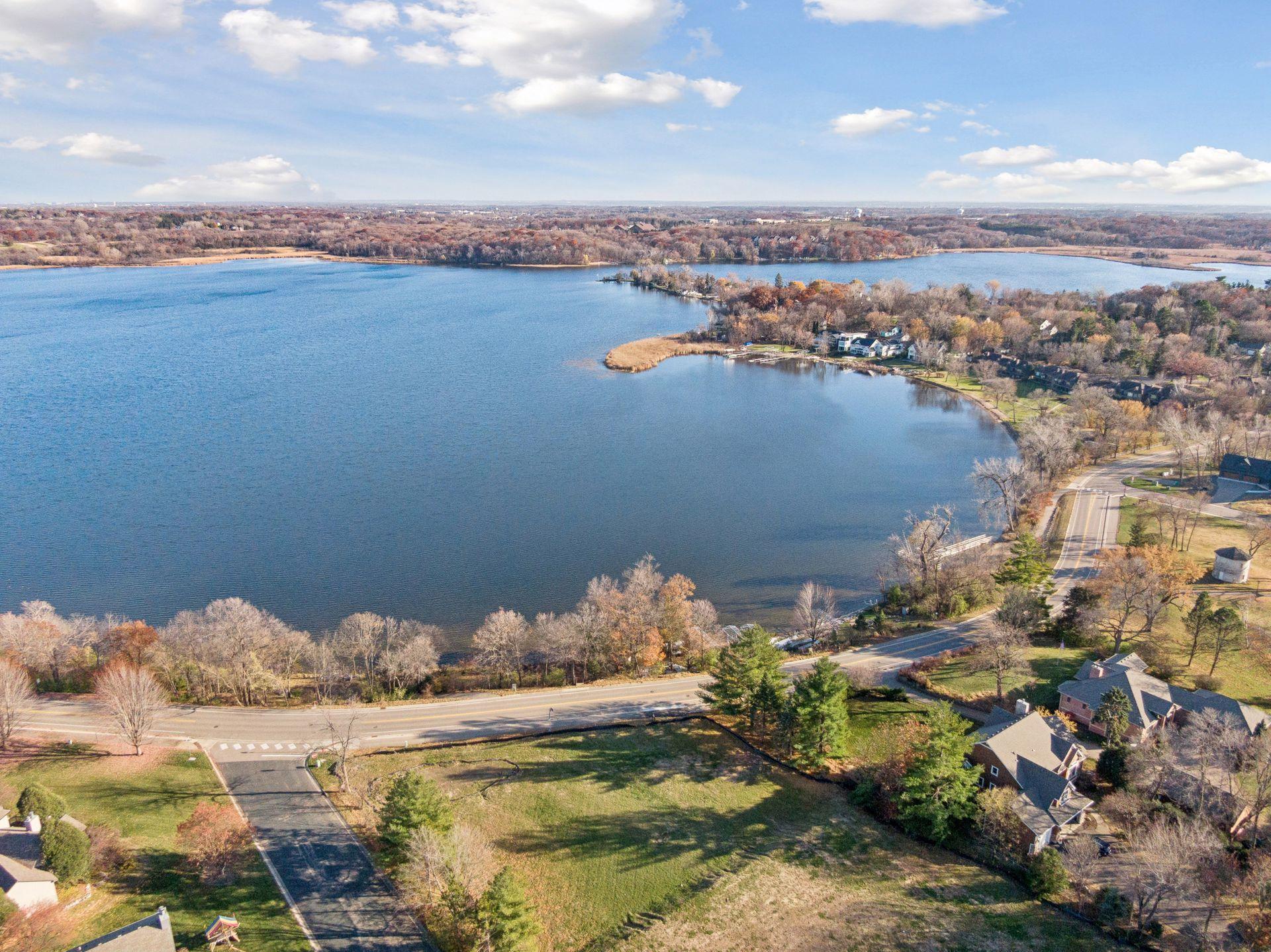 View of Residential at 3921 White Oak Lane, Chanhassen MN 55331, Chanhassen (30 of 36) - Mike Wilen | Minnesota Team Real Estate
