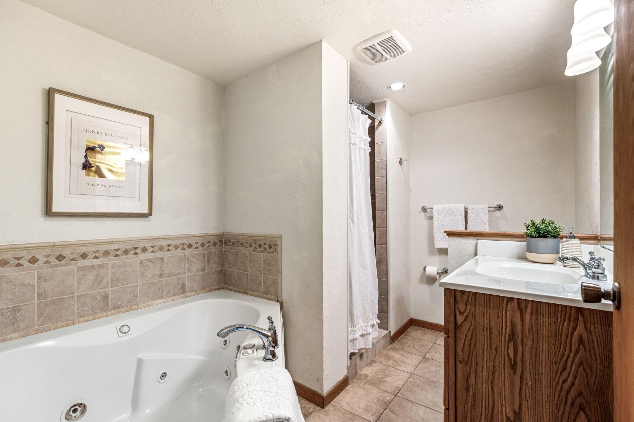 View of Residential at 3301 Edgemere Avenue, Saint Anthony MN 55418, Saint Anthony (27 of 34) - Mike Wilen | Minnesota Team Real Estate