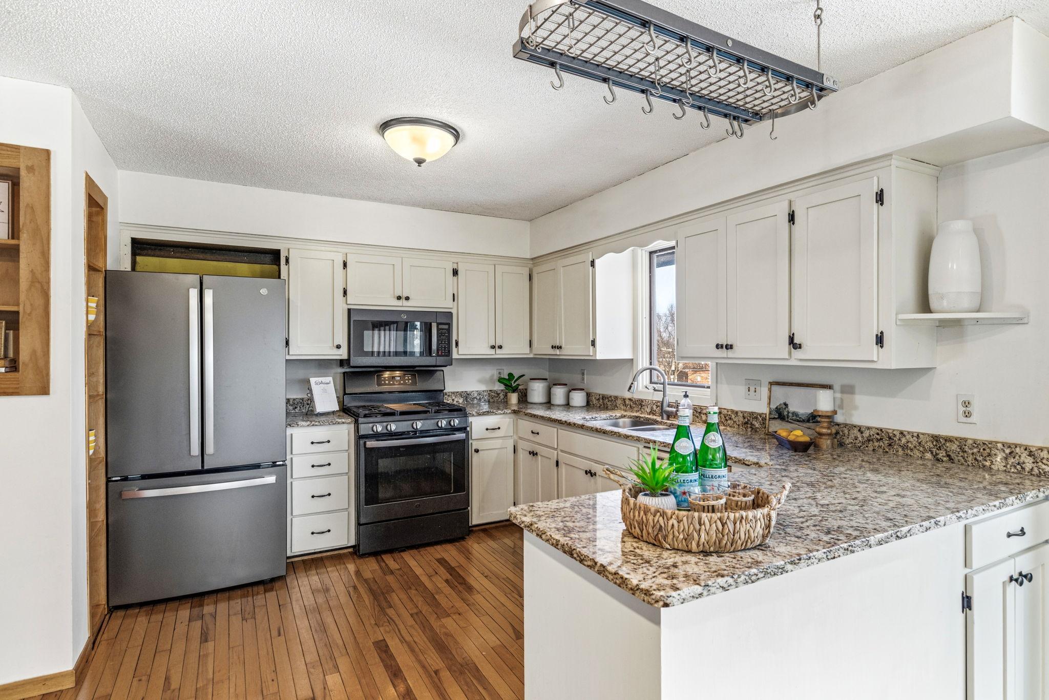 View of Residential at 3301 Edgemere Avenue, Saint Anthony MN 55418, Saint Anthony (6 of 34) - Mike Wilen | Minnesota Team Real Estate