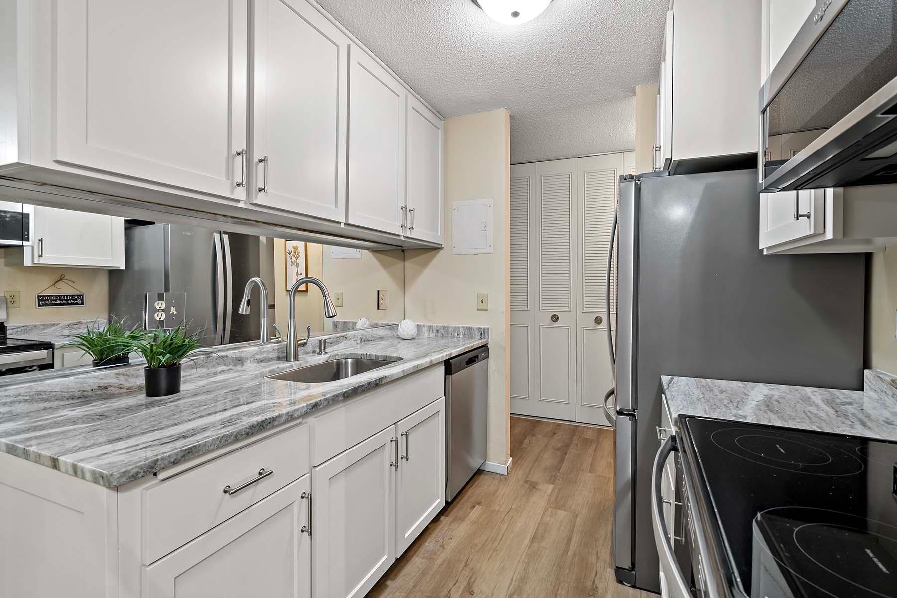 View of Residential at 2800 Hamline Avenue #112, Roseville MN 55113, Roseville (5 of 19) - Mike Wilen | Minnesota Team Real Estate