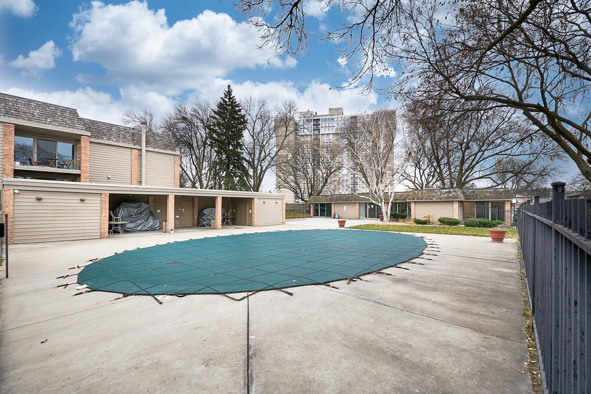 View of Residential at 6423 Colony Way #2G, Edina MN 55435, Edina (15 of 20) - Mike Wilen | Minnesota Team Real Estate