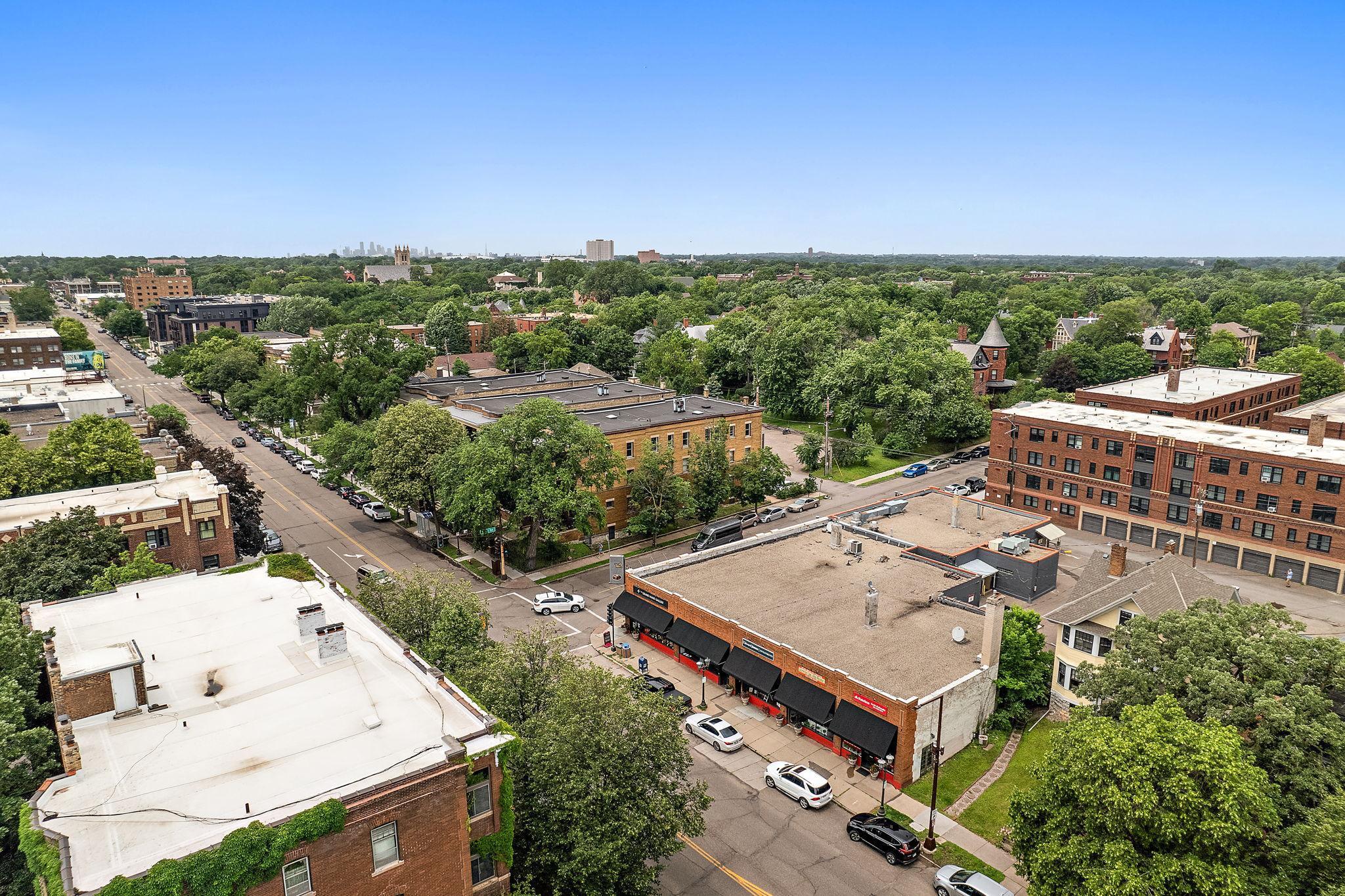View of Commercial Sale at 611 Grand Avenue, Saint Paul MN 55102, Saint Paul (11 of 13) - Mike Wilen | Minnesota Team Real Estate