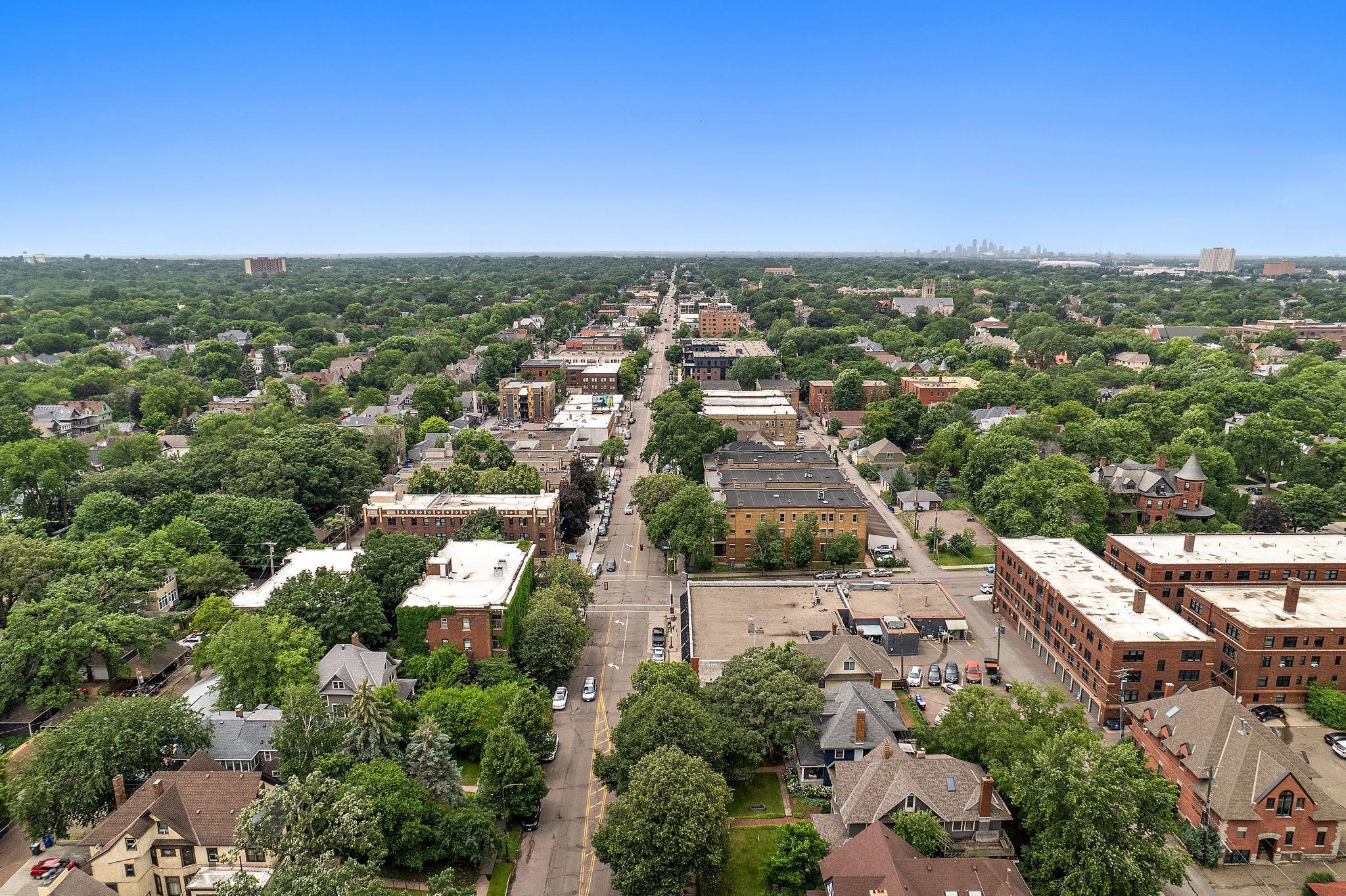 View of Commercial Sale at 611 Grand Avenue, Saint Paul MN 55102, Saint Paul (8 of 13) - Mike Wilen | Minnesota Team Real Estate