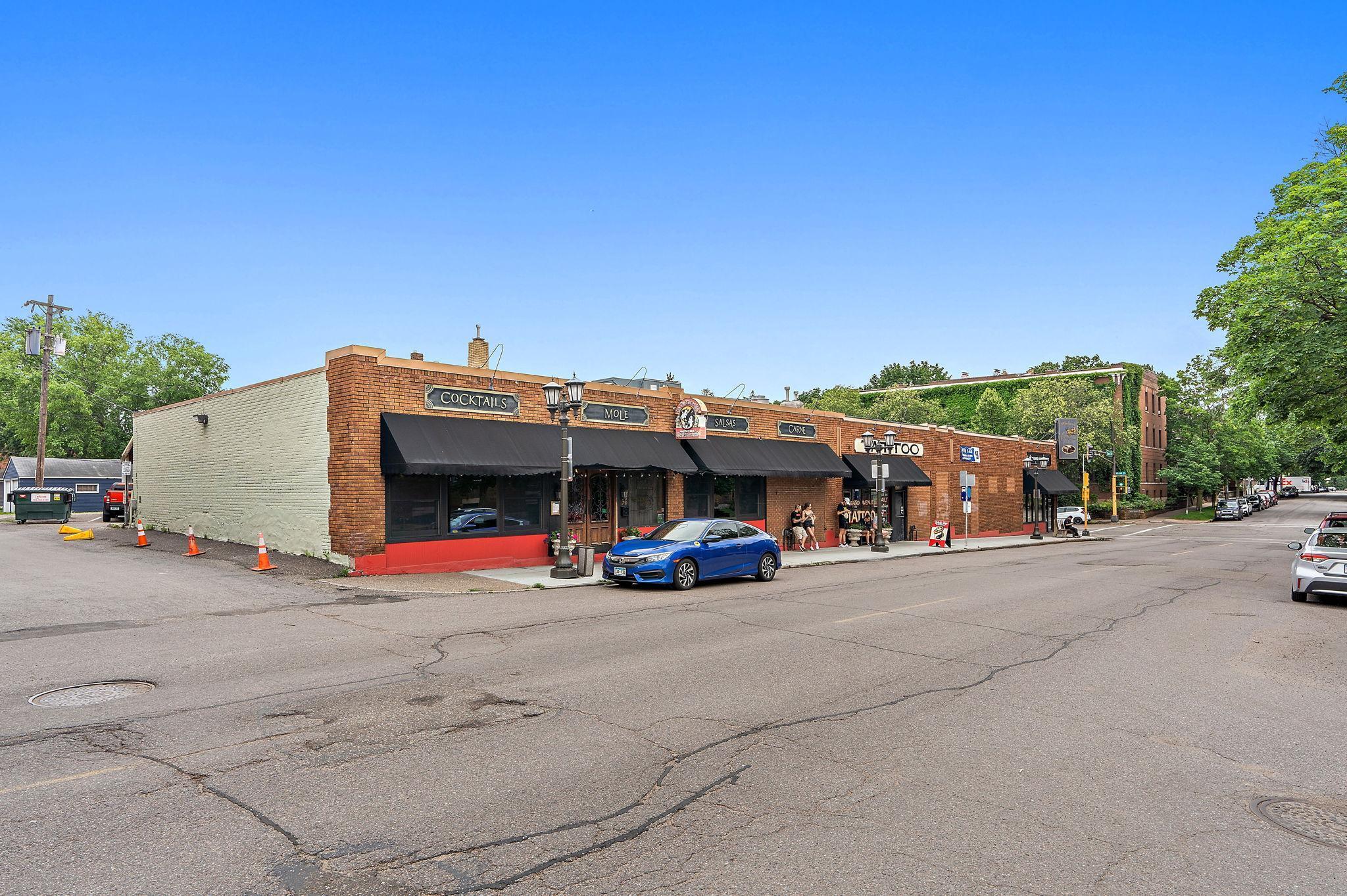 View of Commercial Sale at 611 Grand Avenue, Saint Paul MN 55102, Saint Paul (6 of 13) - Mike Wilen | Minnesota Team Real Estate