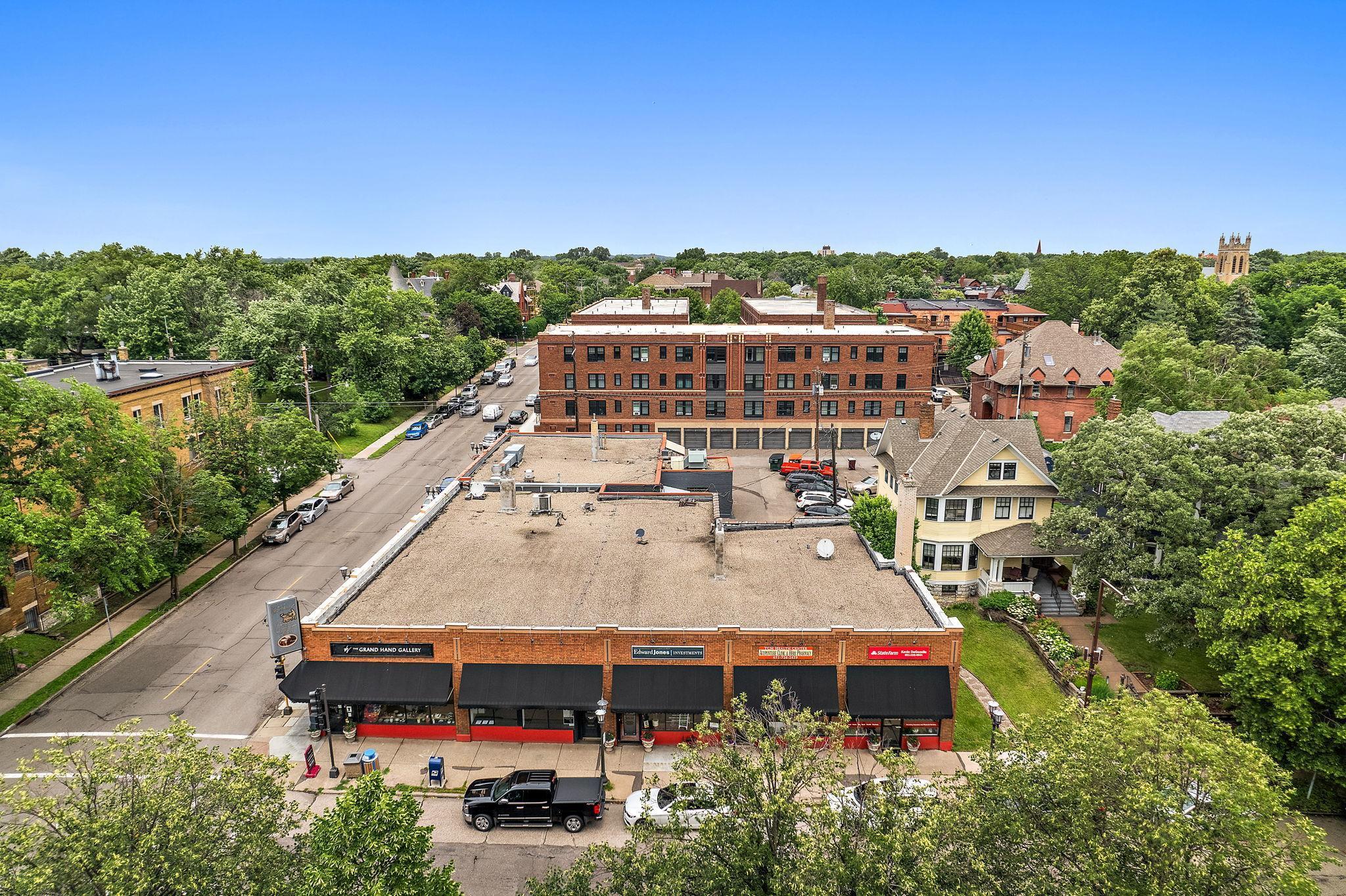View of Commercial Sale at 611 Grand Avenue, Saint Paul MN 55102, Saint Paul (5 of 13) - Mike Wilen | Minnesota Team Real Estate