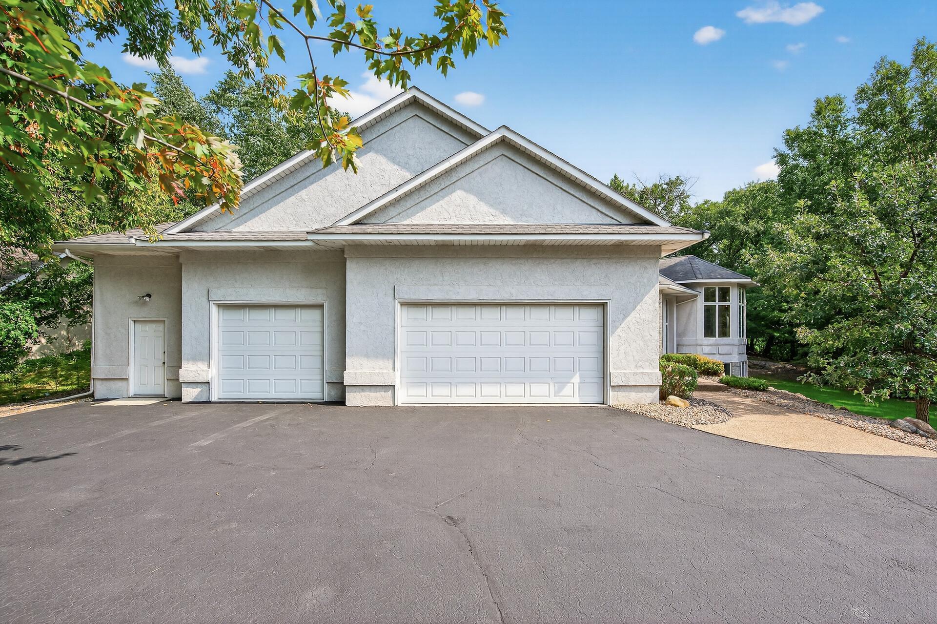 View of Residential at 2520 Arbor Court, Mendota Heights MN 55120, Mendota Heights (4 of 57) - Mike Wilen | Minnesota Team Real Estate