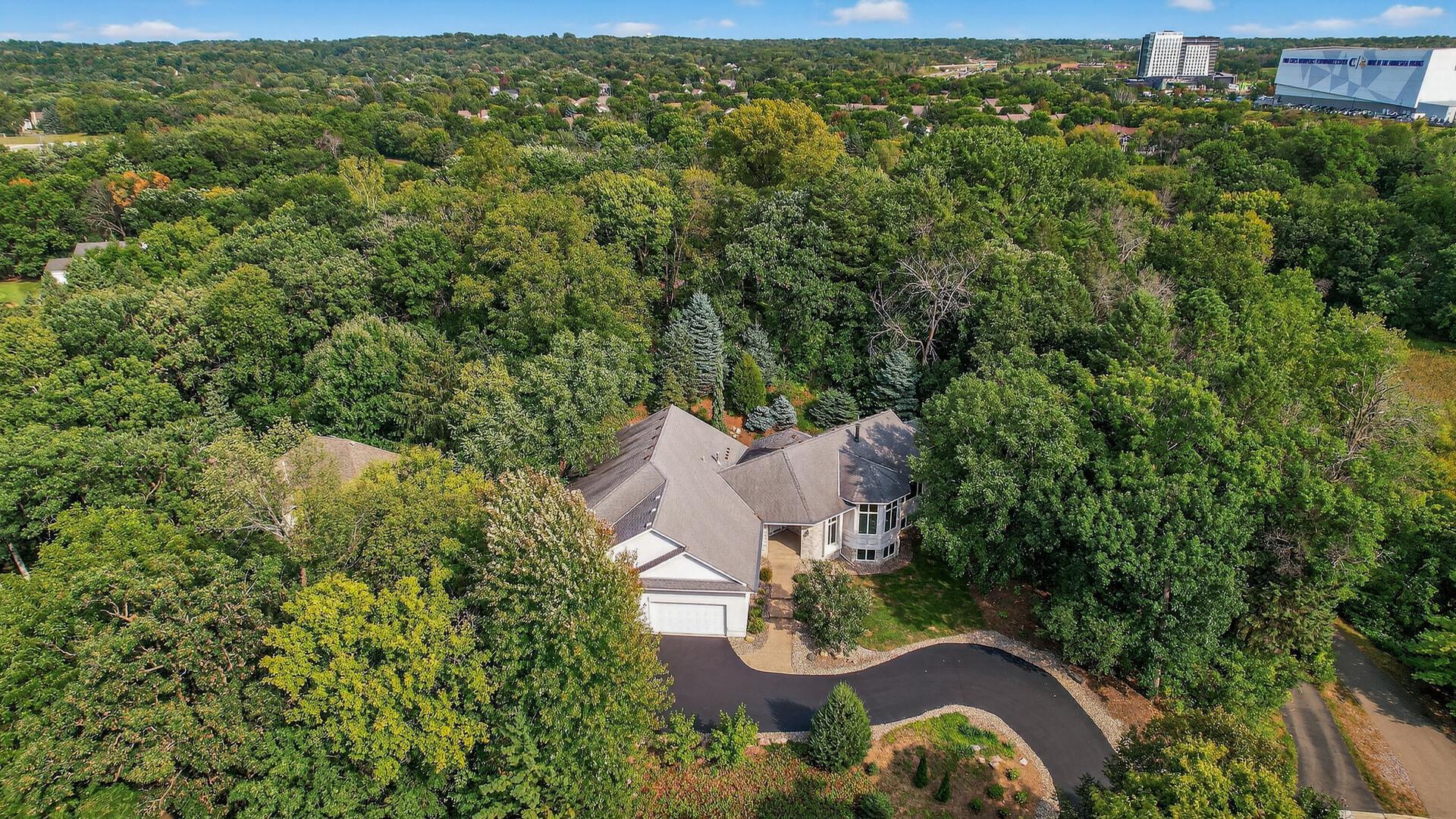 View of Residential at 2520 Arbor Court, Mendota Heights MN 55120, Mendota Heights (49 of 57) - Mike Wilen | Minnesota Team Real Estate