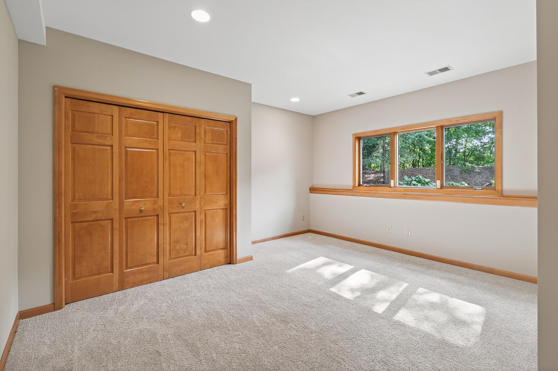 View of Residential at 2520 Arbor Court, Mendota Heights MN 55120, Mendota Heights (36 of 57) - Mike Wilen | Minnesota Team Real Estate