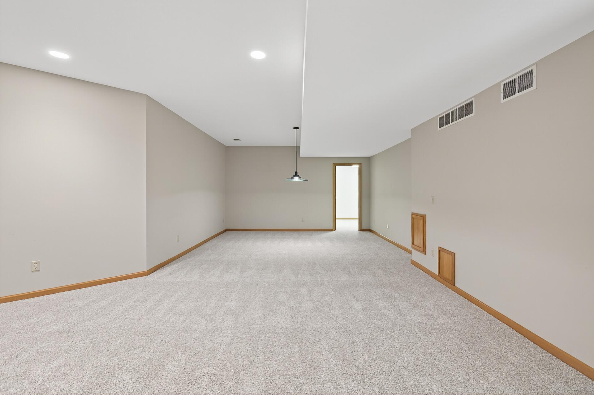 View of Residential at 2520 Arbor Court, Mendota Heights MN 55120, Mendota Heights (33 of 57) - Mike Wilen | Minnesota Team Real Estate
