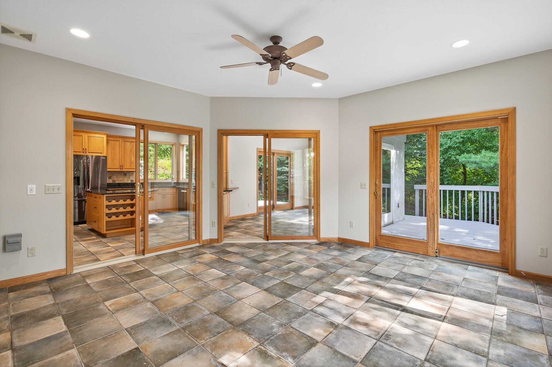 View of Residential at 2520 Arbor Court, Mendota Heights MN 55120, Mendota Heights (22 of 57) - Mike Wilen | Minnesota Team Real Estate