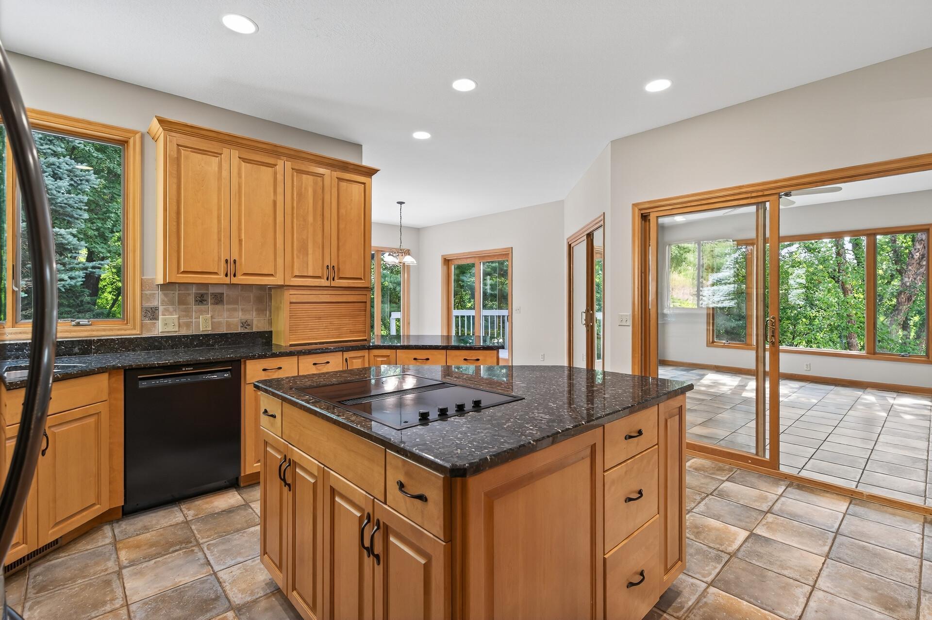 View of Residential at 2520 Arbor Court, Mendota Heights MN 55120, Mendota Heights (17 of 57) - Mike Wilen | Minnesota Team Real Estate