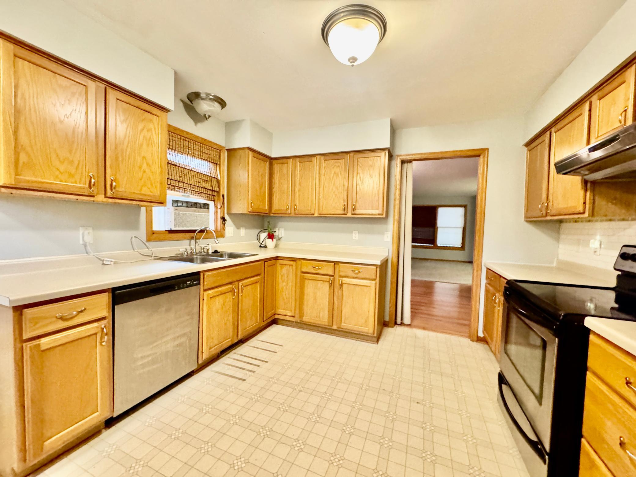 View of Residential at 5239 6th Street, Minneapolis MN 55430, Minneapolis (21 of 51) - Mike Wilen | Minnesota Team Real Estate