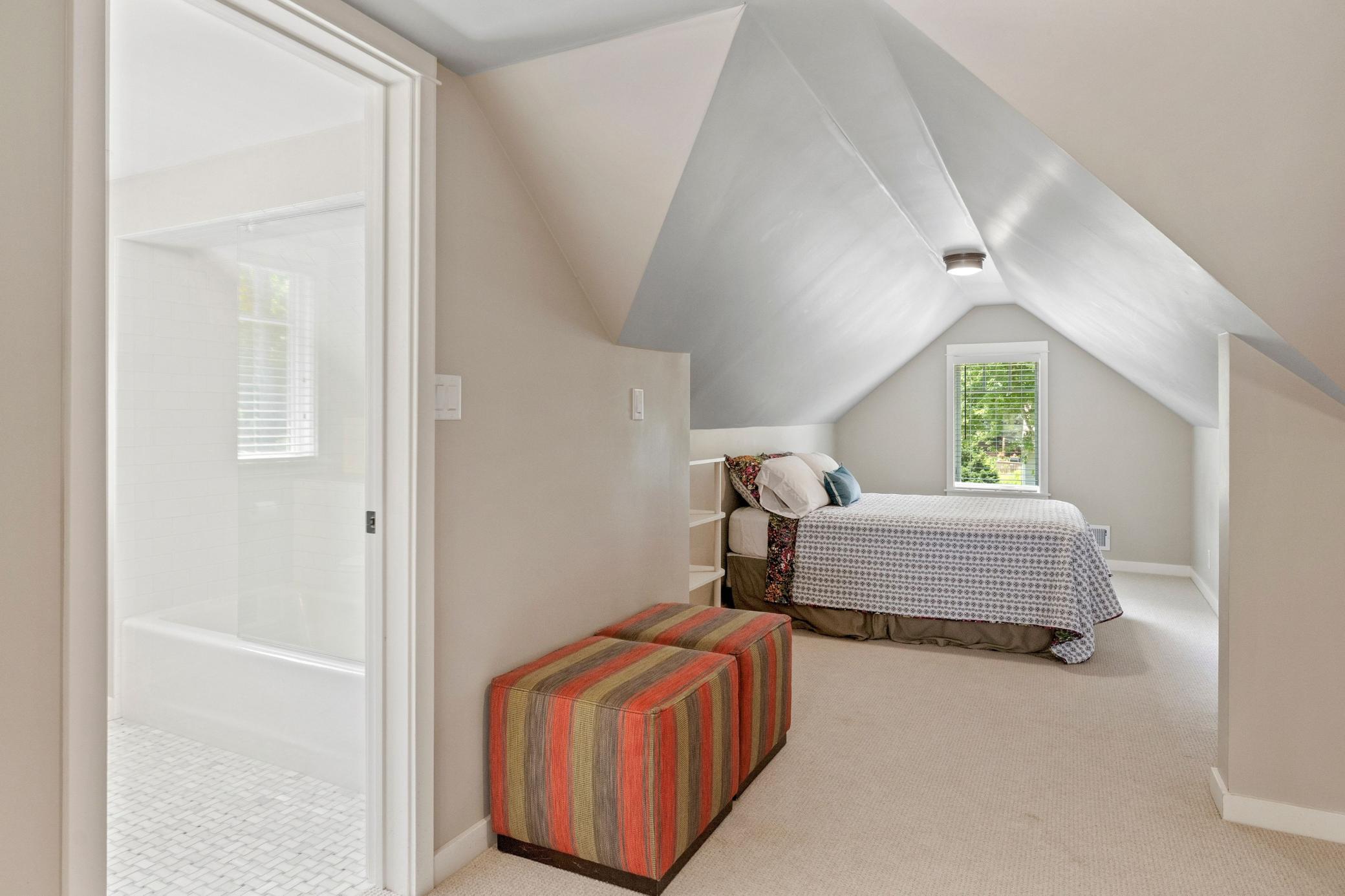 View of Residential at 4001 York Avenue, Minneapolis MN 55410, Minneapolis (30 of 42) - Mike Wilen | Minnesota Team Real Estate