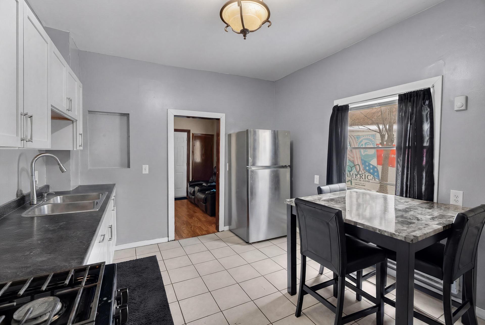 View of Residential Income at 485 Belvidere Street, Saint Paul MN 55107, Saint Paul (17 of 30) - Mike Wilen | Minnesota Team Real Estate