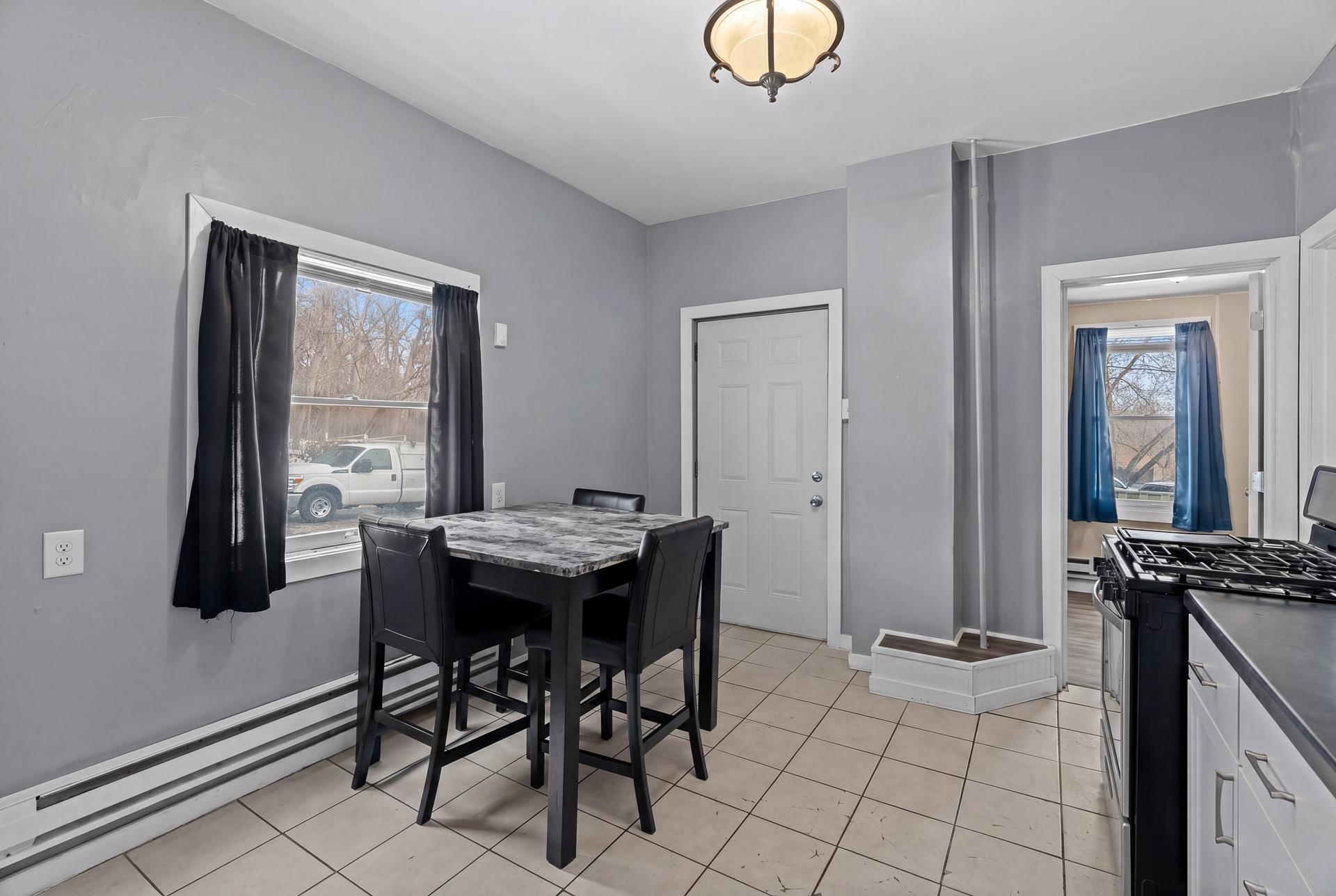 View of Residential Income at 485 Belvidere Street, Saint Paul MN 55107, Saint Paul (16 of 30) - Mike Wilen | Minnesota Team Real Estate