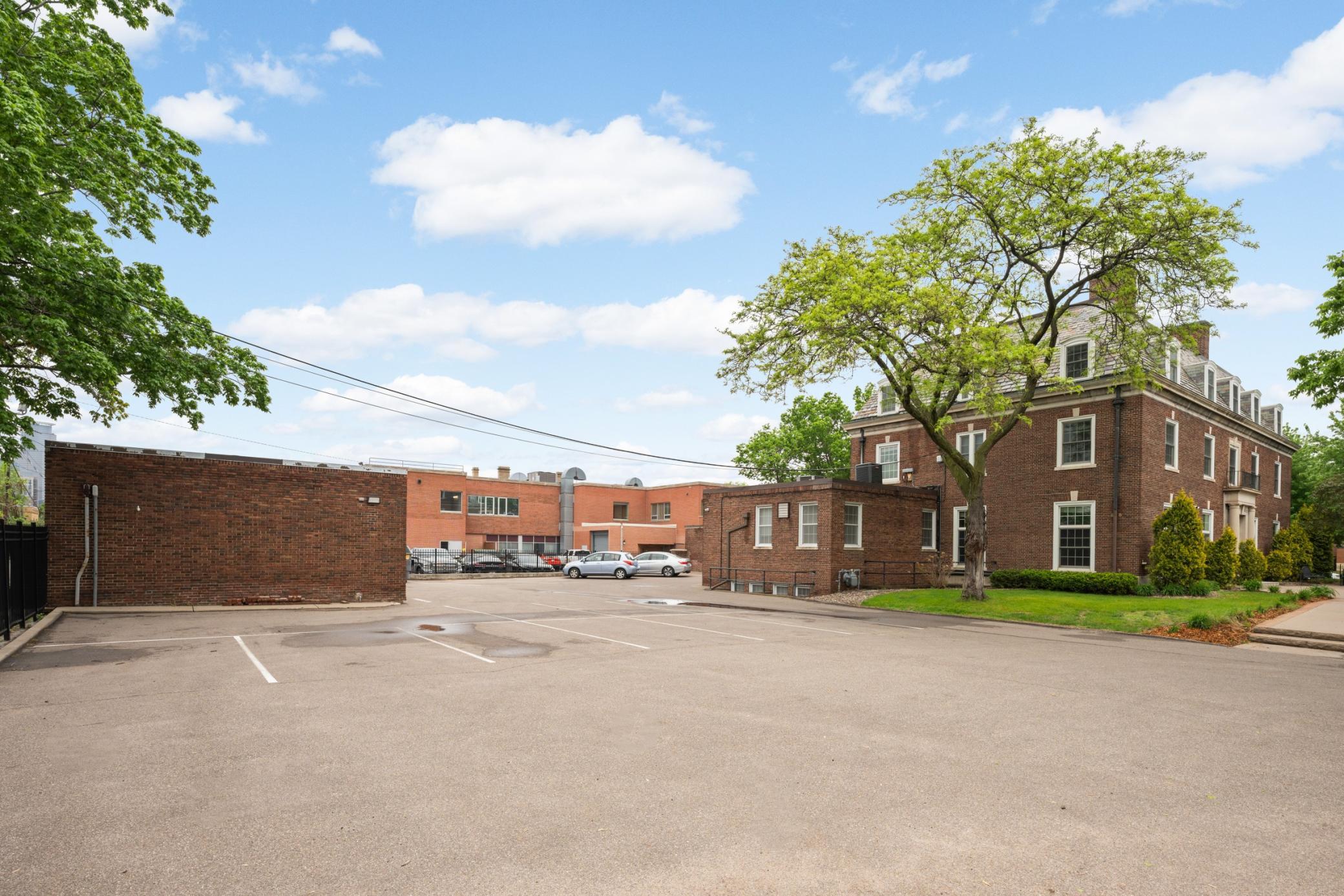 View of Commercial Sale at 2318 Park Avenue, Minneapolis MN 55404, Minneapolis (27 of 31) - Mike Wilen | Minnesota Team Real Estate
