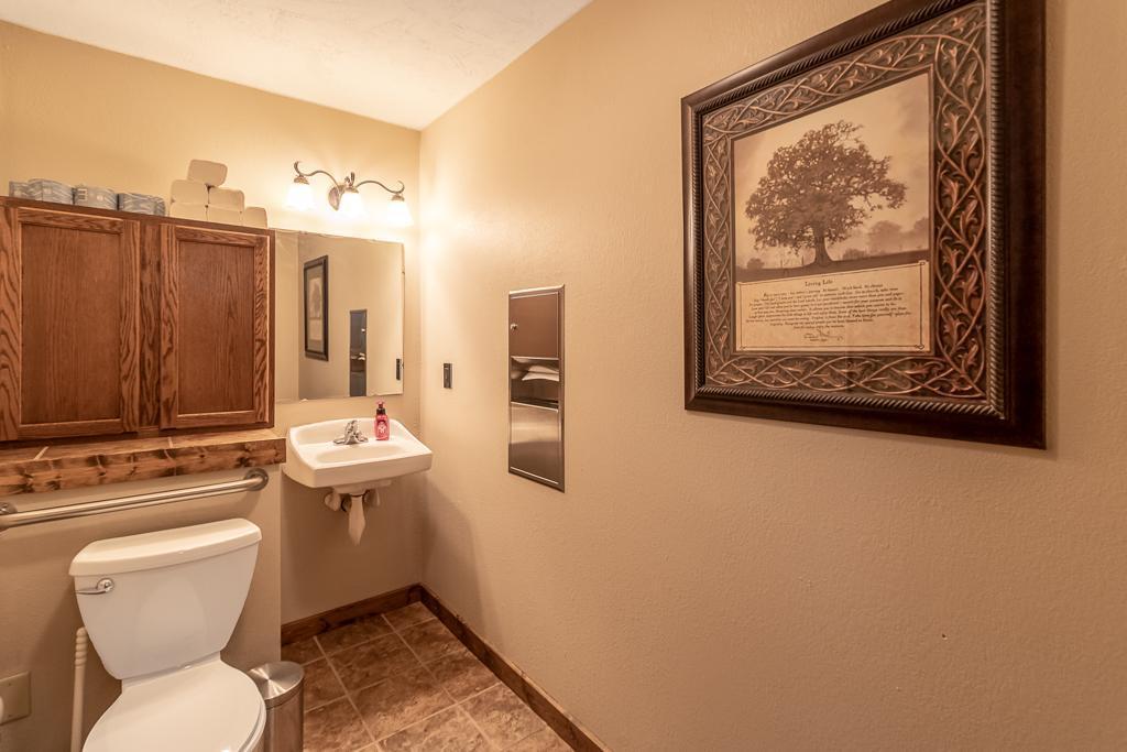 View of Commercial Sale at 25 Park Avenue, Le Center MN 56057, Le Center (20 of 26) - Mike Wilen | Minnesota Team Real Estate
