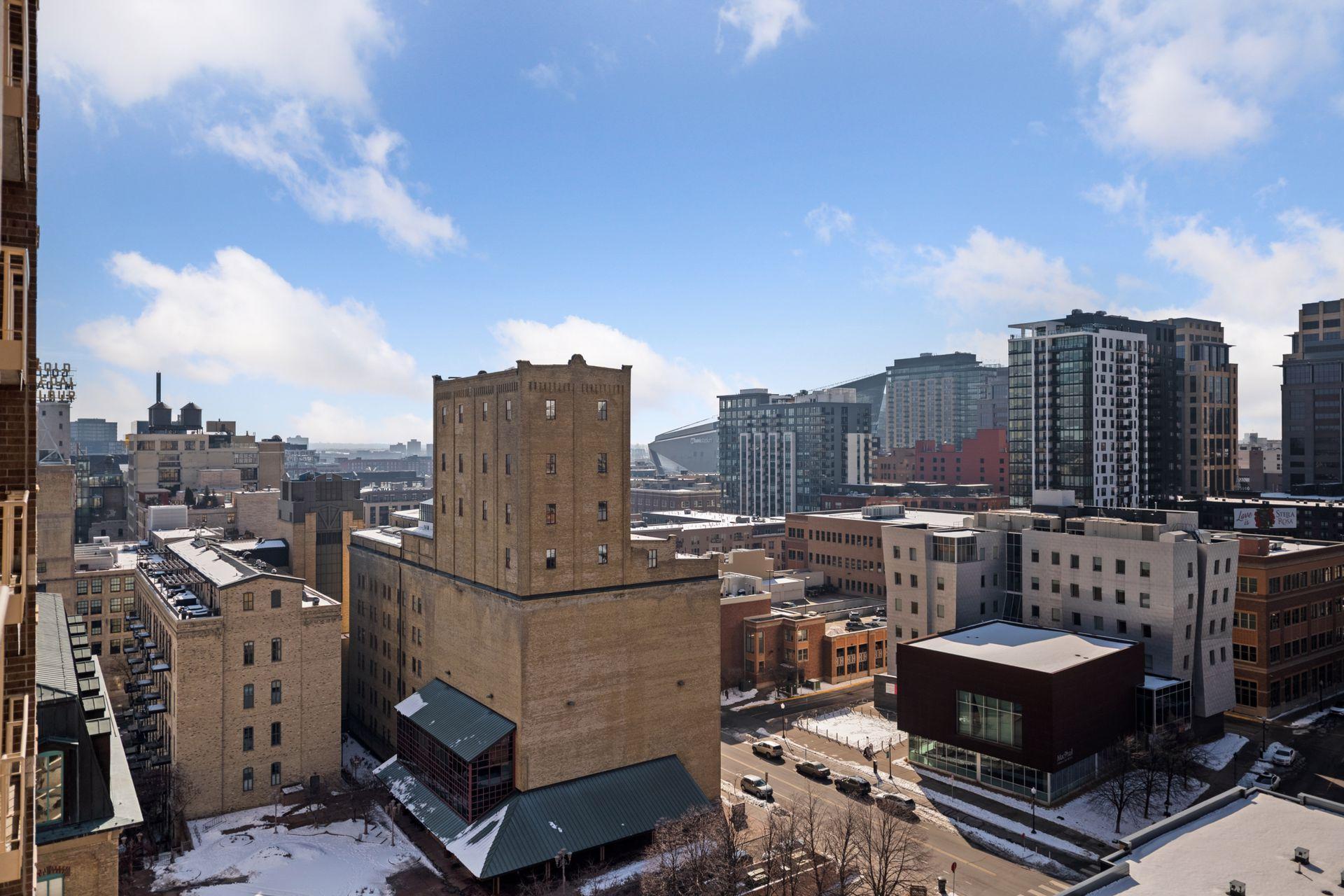 View of Residential at 401 1st Street #1306, Minneapolis MN 55401, Minneapolis (17 of 35) - Mike Wilen | Minnesota Team Real Estate