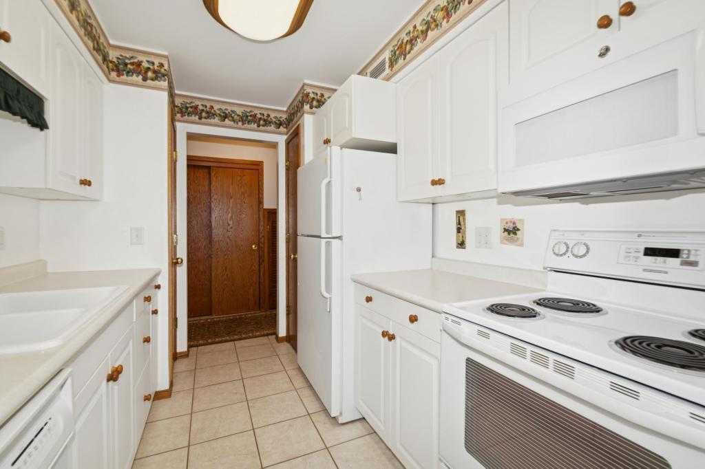 View of Residential at 2240 Midland Grove Road #201, Roseville MN 55113, Roseville (10 of 31) - Mike Wilen | Minnesota Team Real Estate