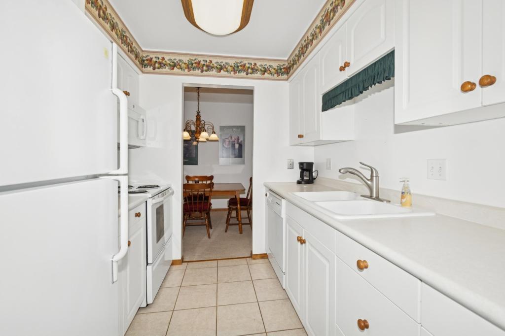 View of Residential at 2240 Midland Grove Road #201, Roseville MN 55113, Roseville (9 of 31) - Mike Wilen | Minnesota Team Real Estate