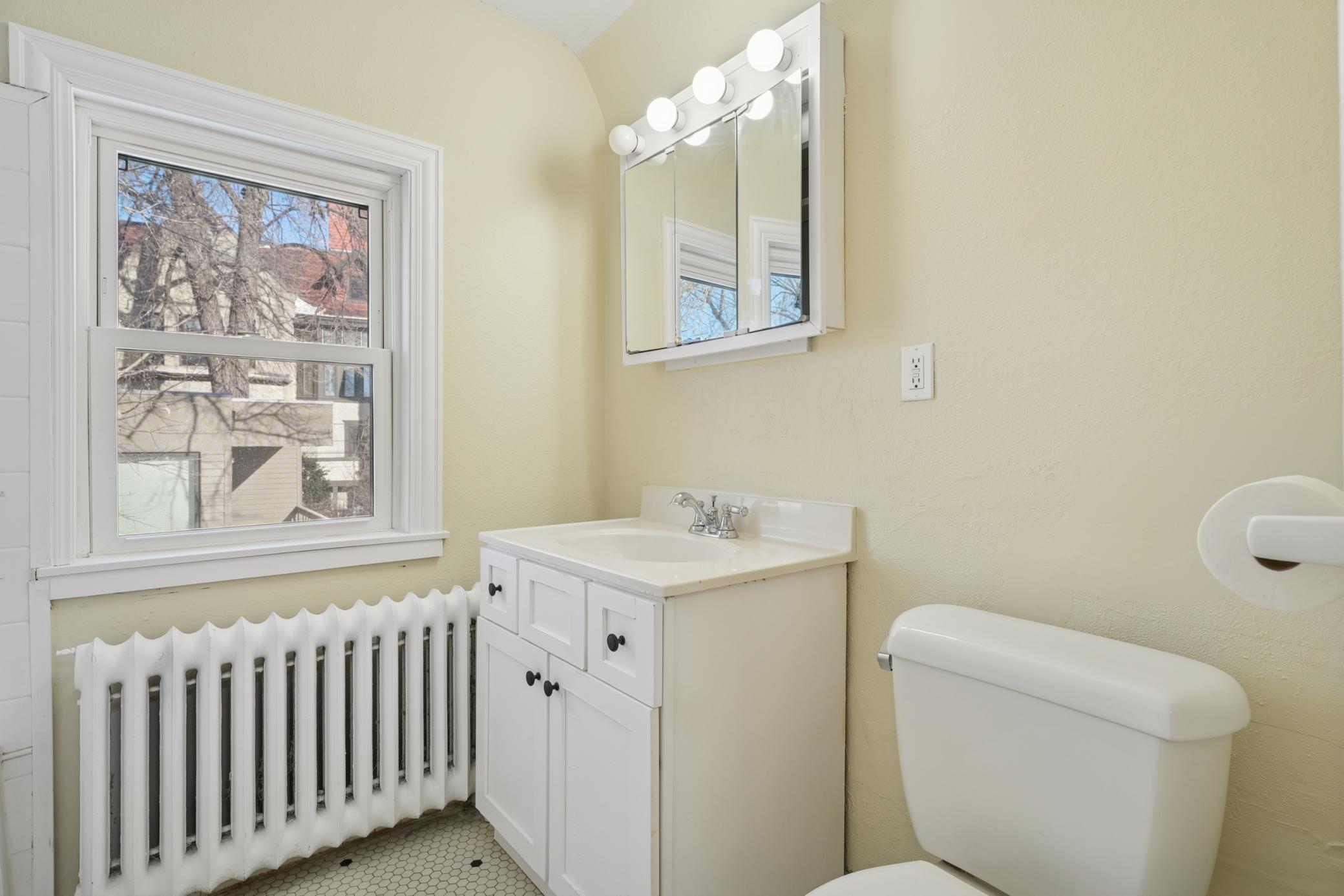 View of Residential at 1721 Humboldt Avenue, Minneapolis MN 55403, Minneapolis (34 of 44) - Mike Wilen | Minnesota Team Real Estate