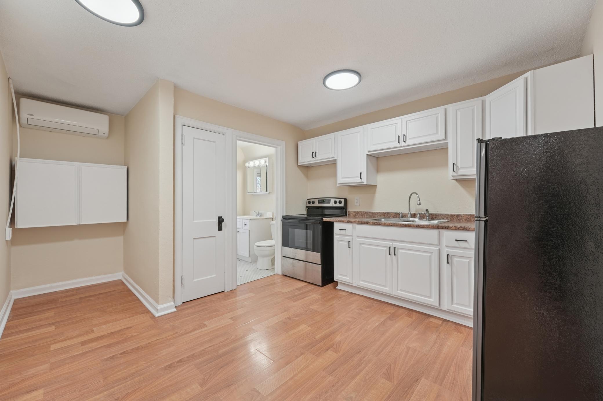 View of Residential at 1721 Humboldt Avenue, Minneapolis MN 55403, Minneapolis (33 of 44) - Mike Wilen | Minnesota Team Real Estate