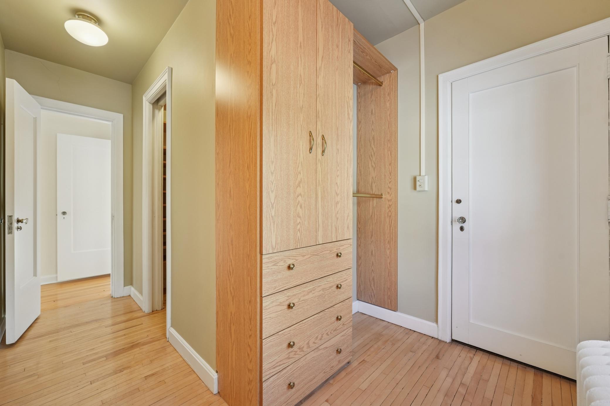 View of Residential at 1721 Humboldt Avenue, Minneapolis MN 55403, Minneapolis (19 of 44) - Mike Wilen | Minnesota Team Real Estate