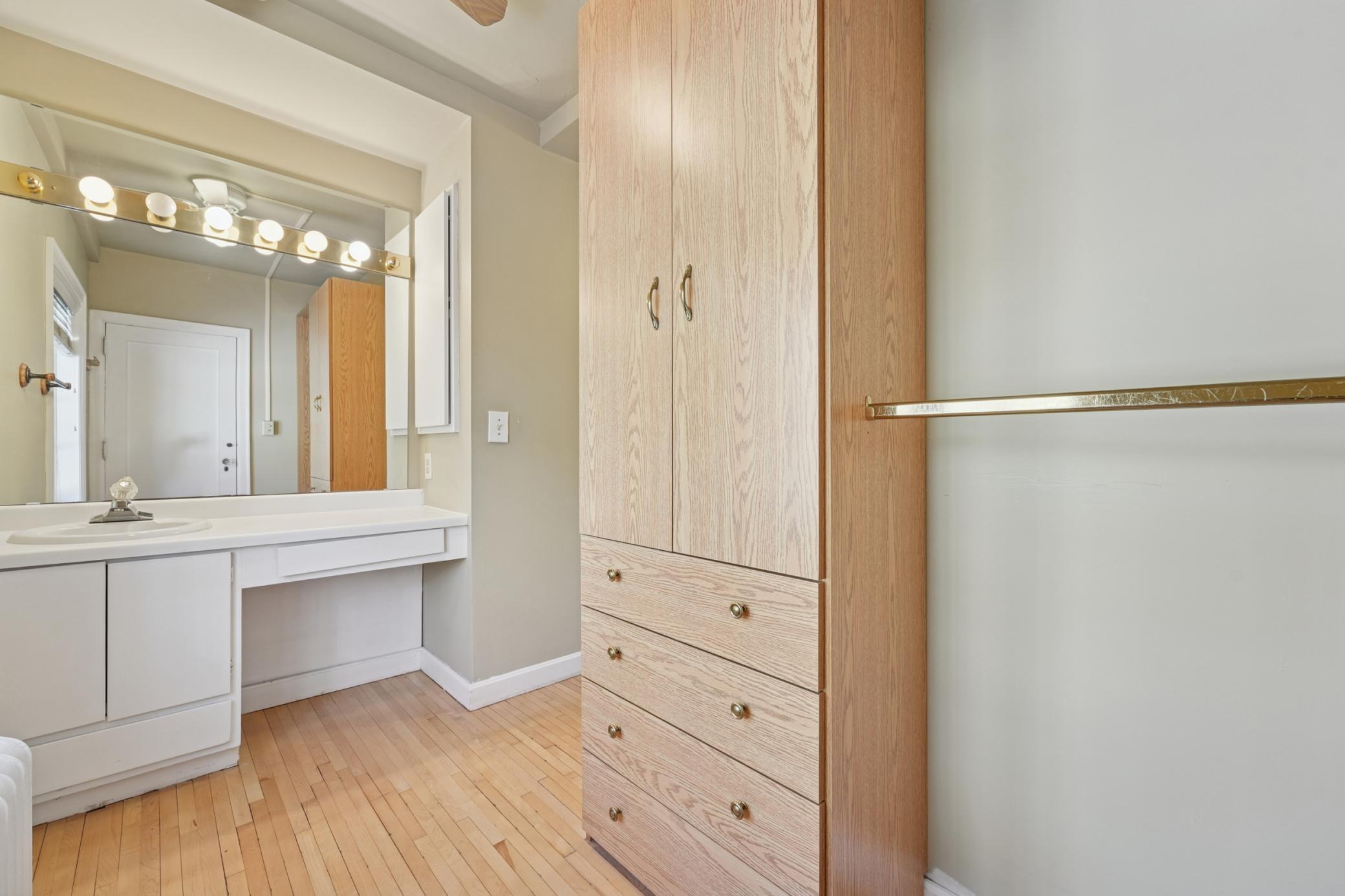 View of Residential at 1721 Humboldt Avenue, Minneapolis MN 55403, Minneapolis (18 of 44) - Mike Wilen | Minnesota Team Real Estate