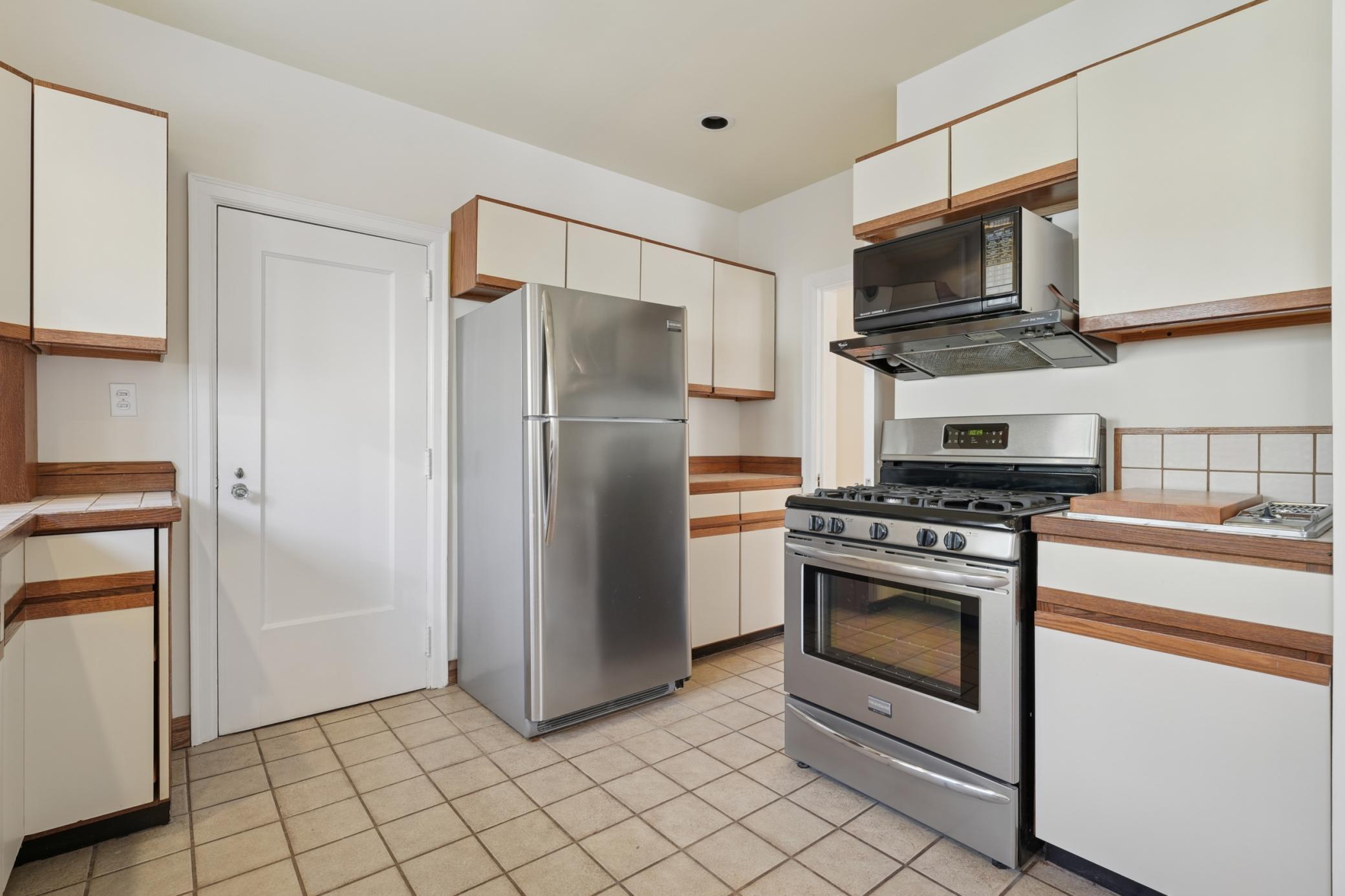 View of Residential at 1721 Humboldt Avenue, Minneapolis MN 55403, Minneapolis (4 of 44) - Mike Wilen | Minnesota Team Real Estate