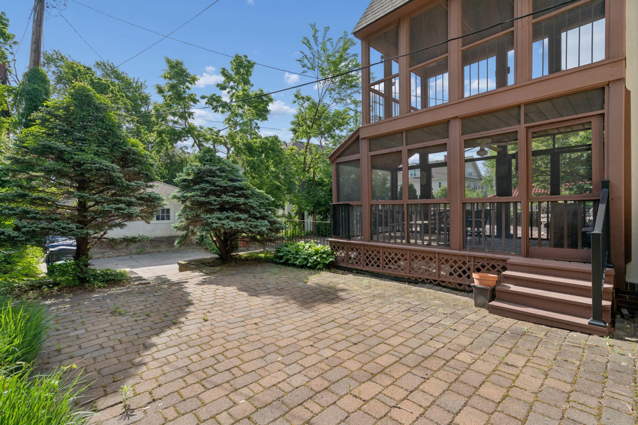 View of Residential at 1721 Humboldt Avenue, Minneapolis MN 55403, Minneapolis (2 of 44) - Mike Wilen | Minnesota Team Real Estate