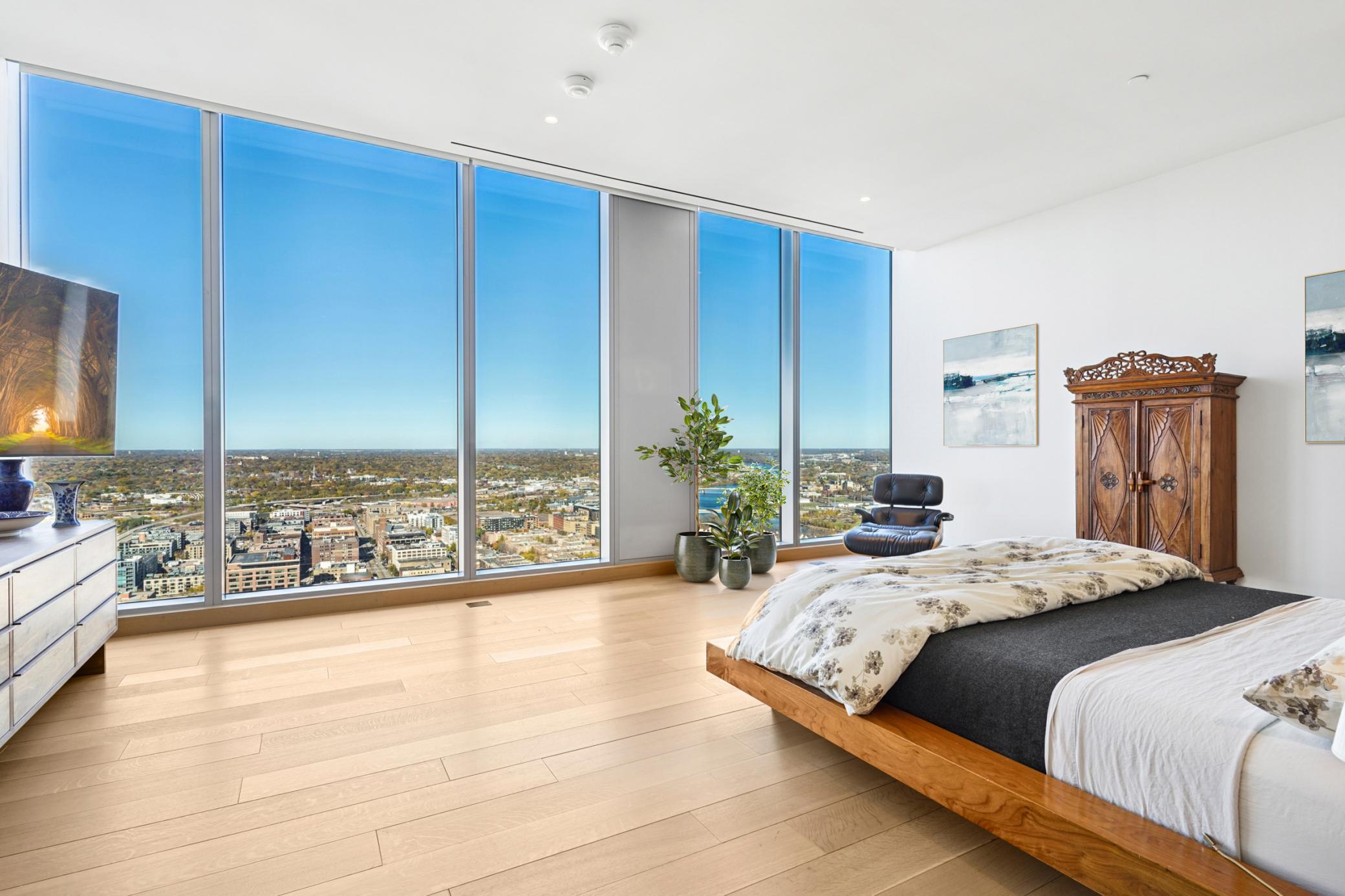 View of Residential at 255 Hennepin Ave #3305, Minneapolis MN 55401, Minneapolis (23 of 63) - Mike Wilen | Minnesota Team Real Estate