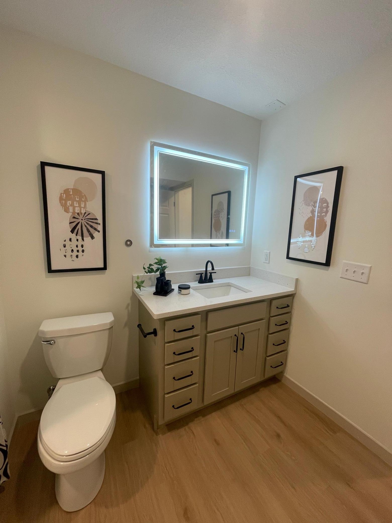 View of Commercial Sale at 814 6th Street, Minneapolis MN 55414, Minneapolis (18 of 50) - Mike Wilen | Minnesota Team Real Estate
