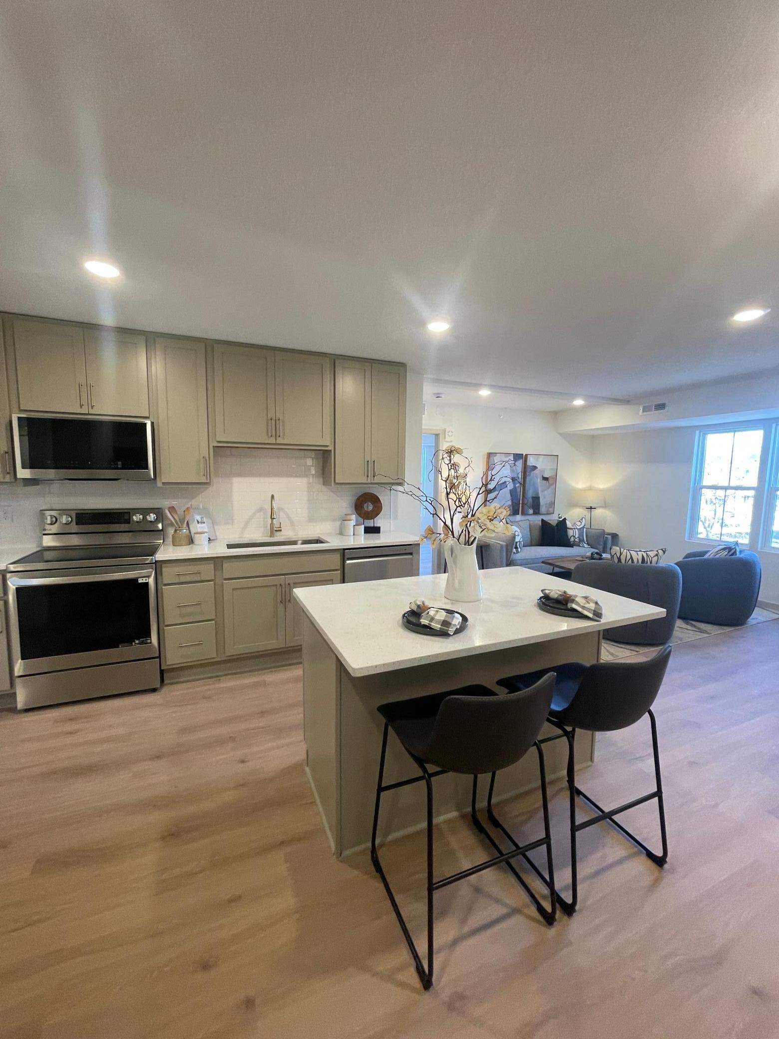View of Commercial Sale at 814 6th Street, Minneapolis MN 55414, Minneapolis (12 of 50) - Mike Wilen | Minnesota Team Real Estate
