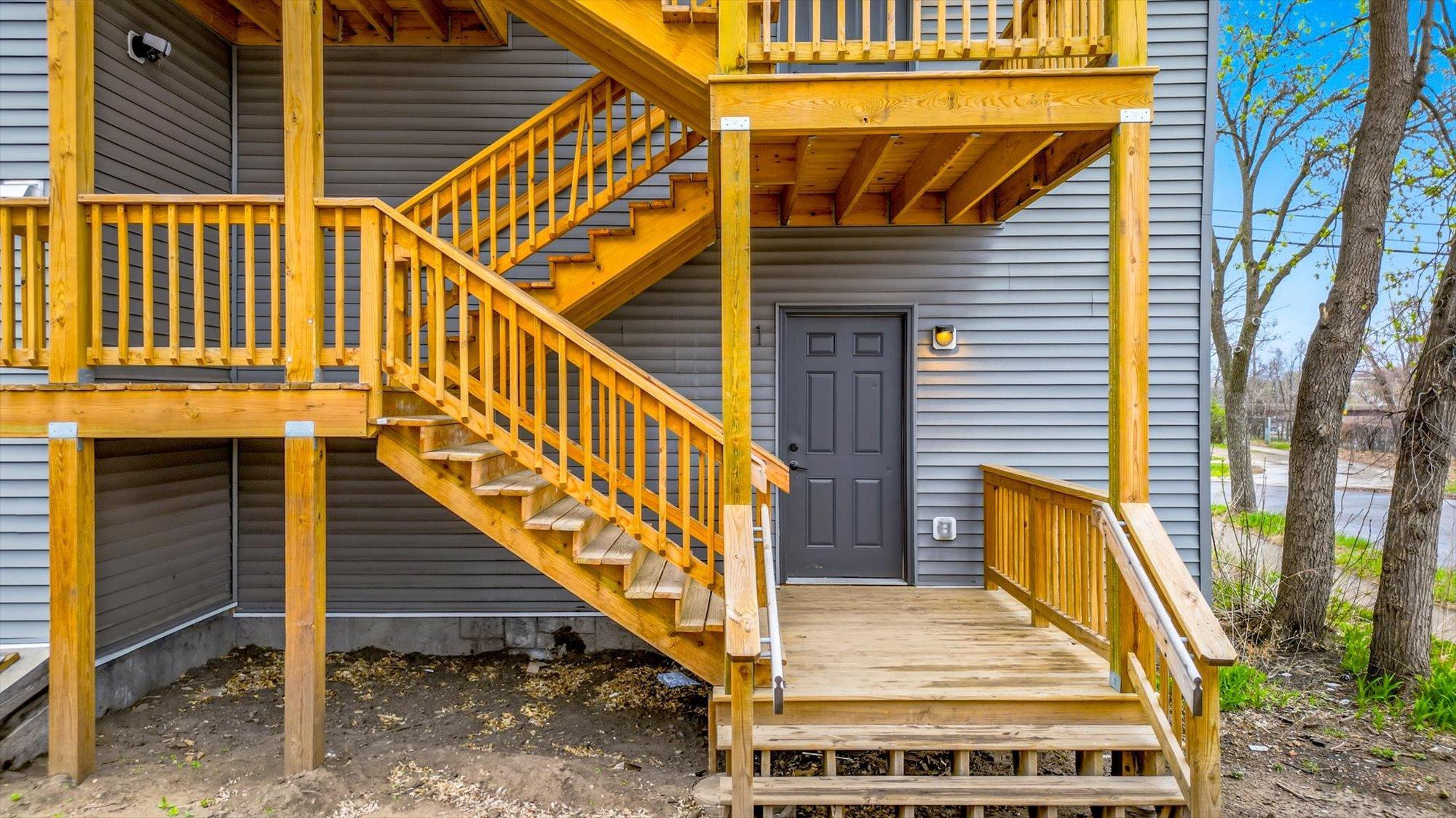 View of Commercial Sale at 814 6th Street, Minneapolis MN 55414, Minneapolis (5 of 50) - Mike Wilen | Minnesota Team Real Estate