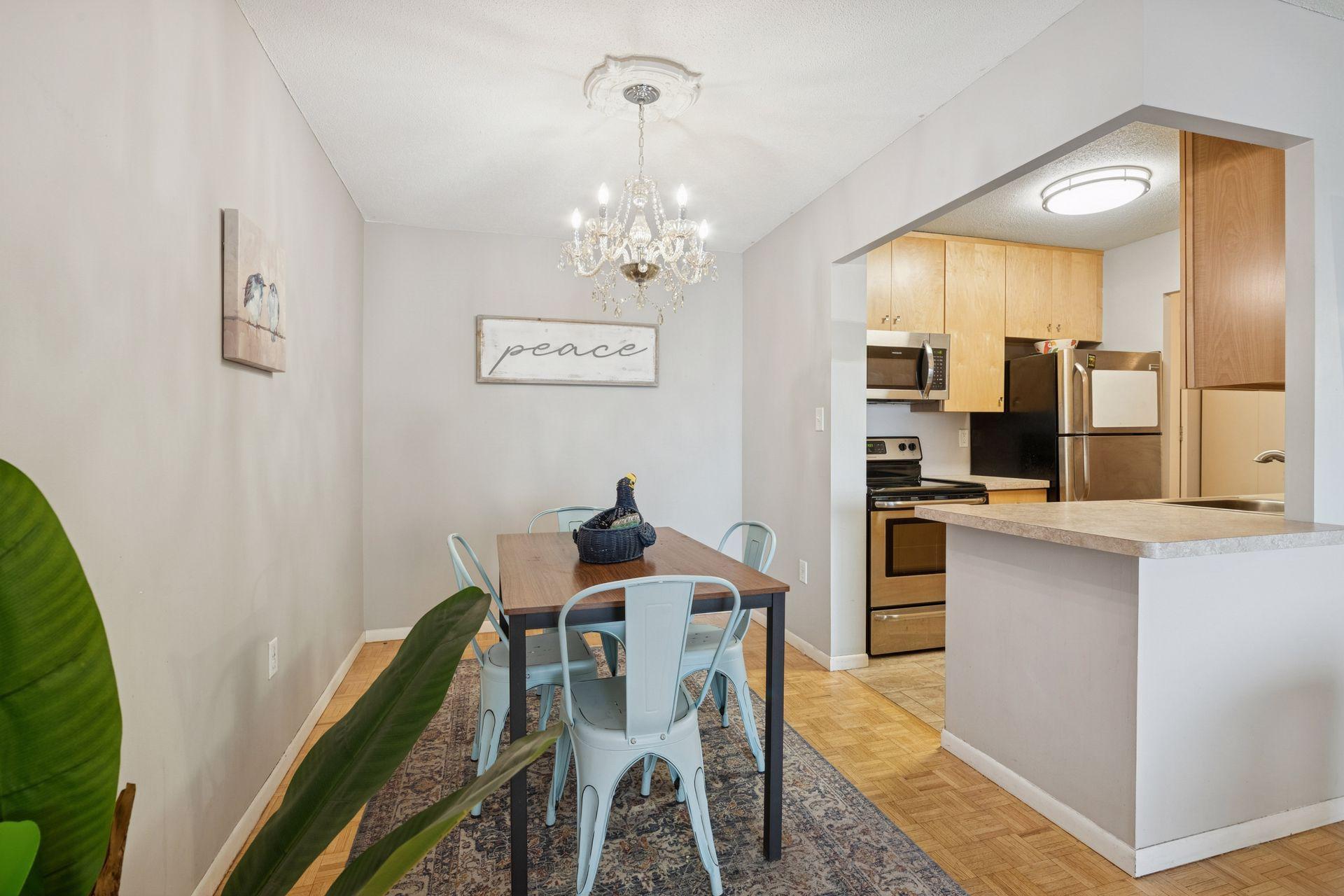 View of Residential at 400 Groveland Avenue #910, Minneapolis MN 55403, Minneapolis (15 of 42) - Mike Wilen | Minnesota Team Real Estate