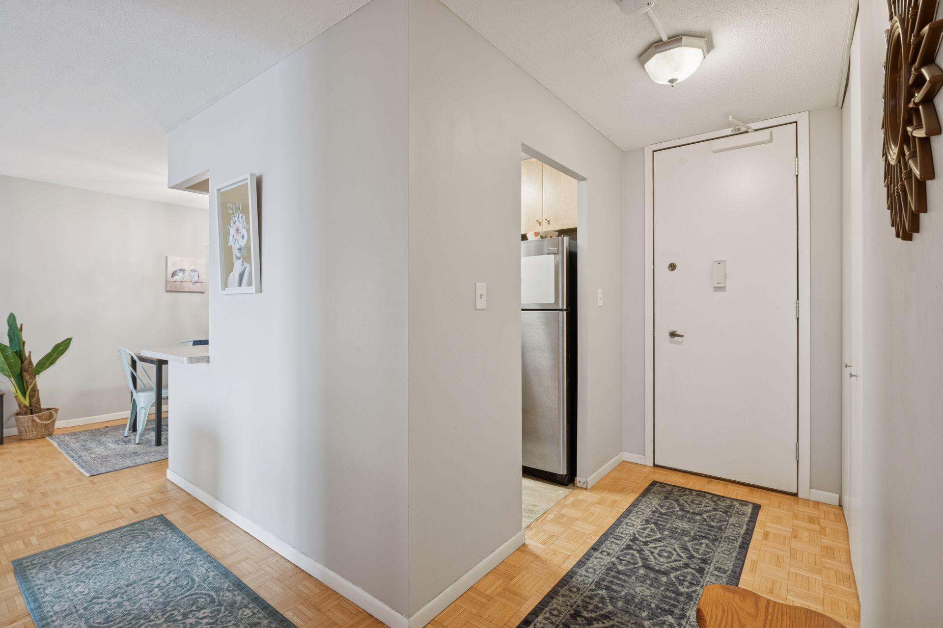 View of Residential at 400 Groveland Avenue #910, Minneapolis MN 55403, Minneapolis (9 of 42) - Mike Wilen | Minnesota Team Real Estate