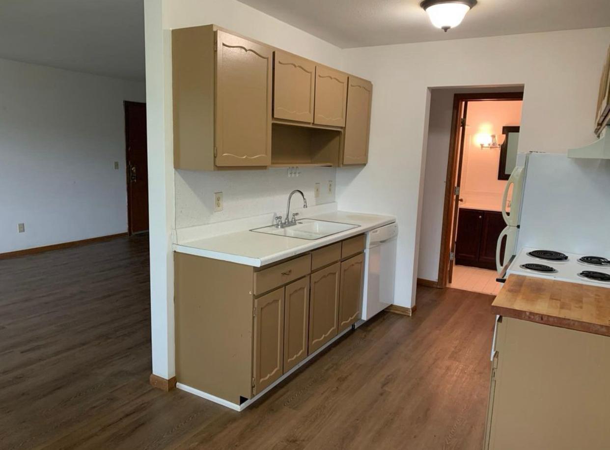 View of Commercial Sale at 4001 Mavelle Drive, Edina MN 55435, Edina (26 of 41) - Mike Wilen | Minnesota Team Real Estate
