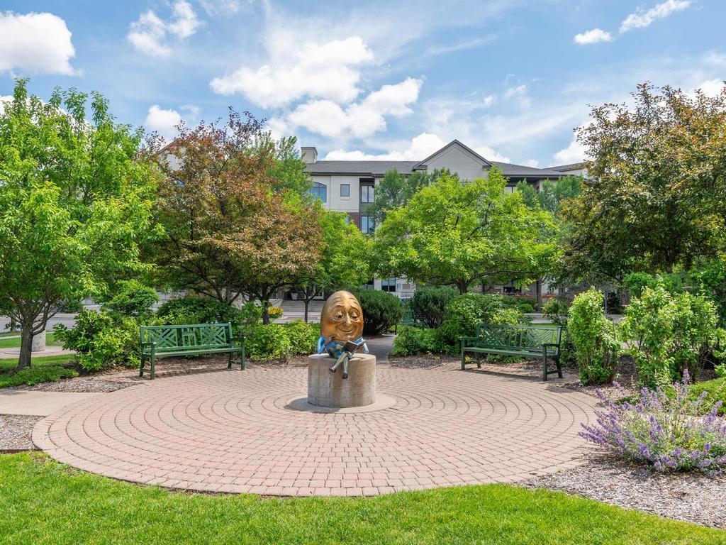 View of Residential at 5225 Grandview Square #210, Edina MN 55436, Edina (31 of 31) - Mike Wilen | Minnesota Team Real Estate
