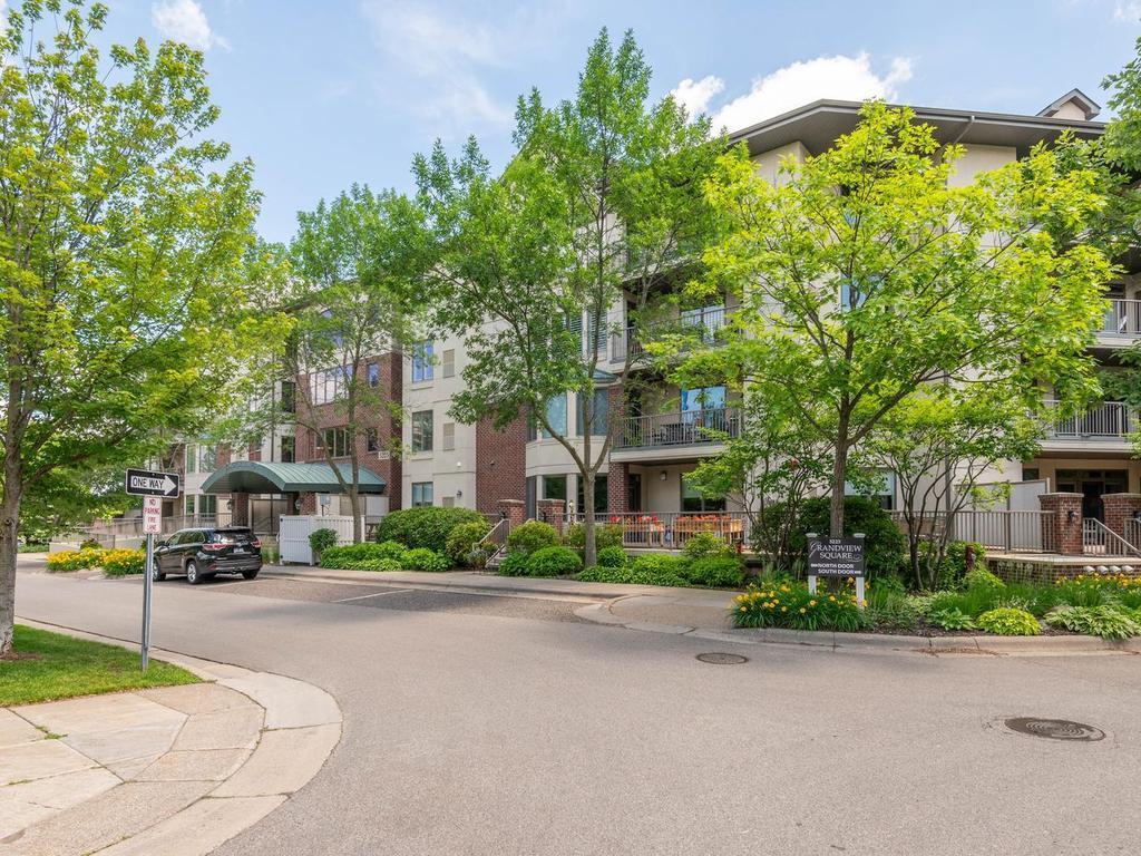 View of Residential at 5225 Grandview Square #210, Edina MN 55436, Edina (28 of 31) - Mike Wilen | Minnesota Team Real Estate