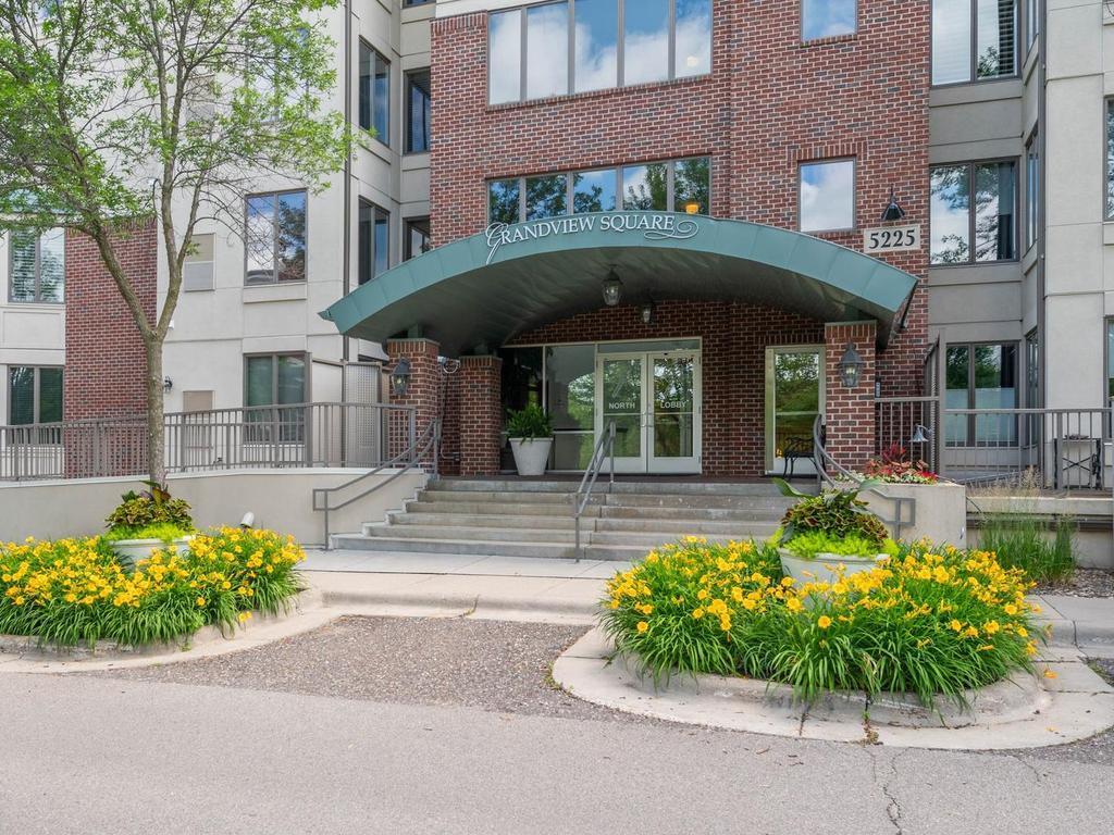 View of Residential at 5225 Grandview Square #210, Edina MN 55436, Edina (26 of 31) - Mike Wilen | Minnesota Team Real Estate