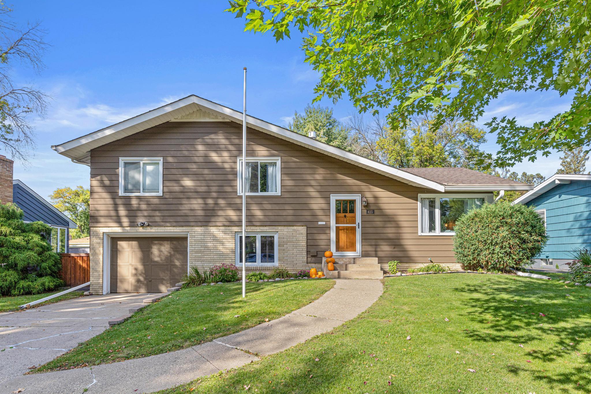 View of Residential at 425 Ruby Drive, West Saint Paul MN 55118, West Saint Paul - Mike Wilen | Minnesota Team Real Estate