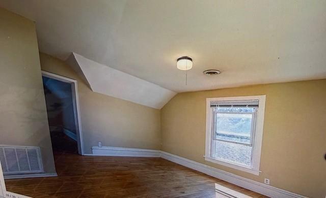 View of Residential Income at 616 Monroe Street, Minneapolis MN 55413, Minneapolis (12 of 25) - Mike Wilen | Minnesota Team Real Estate