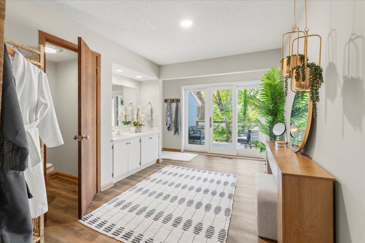 View of Residential at 16101 Hilltop Road, Eden Prairie MN 55347, Eden Prairie (11 of 54) - Mike Wilen | Minnesota Team Real Estate