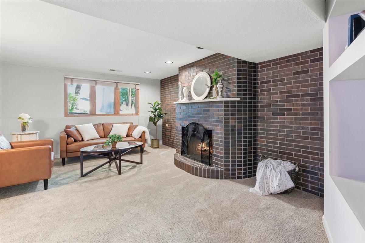 View of Residential at 16101 Hilltop Road, Eden Prairie MN 55347, Eden Prairie (38 of 54) - Mike Wilen | Minnesota Team Real Estate