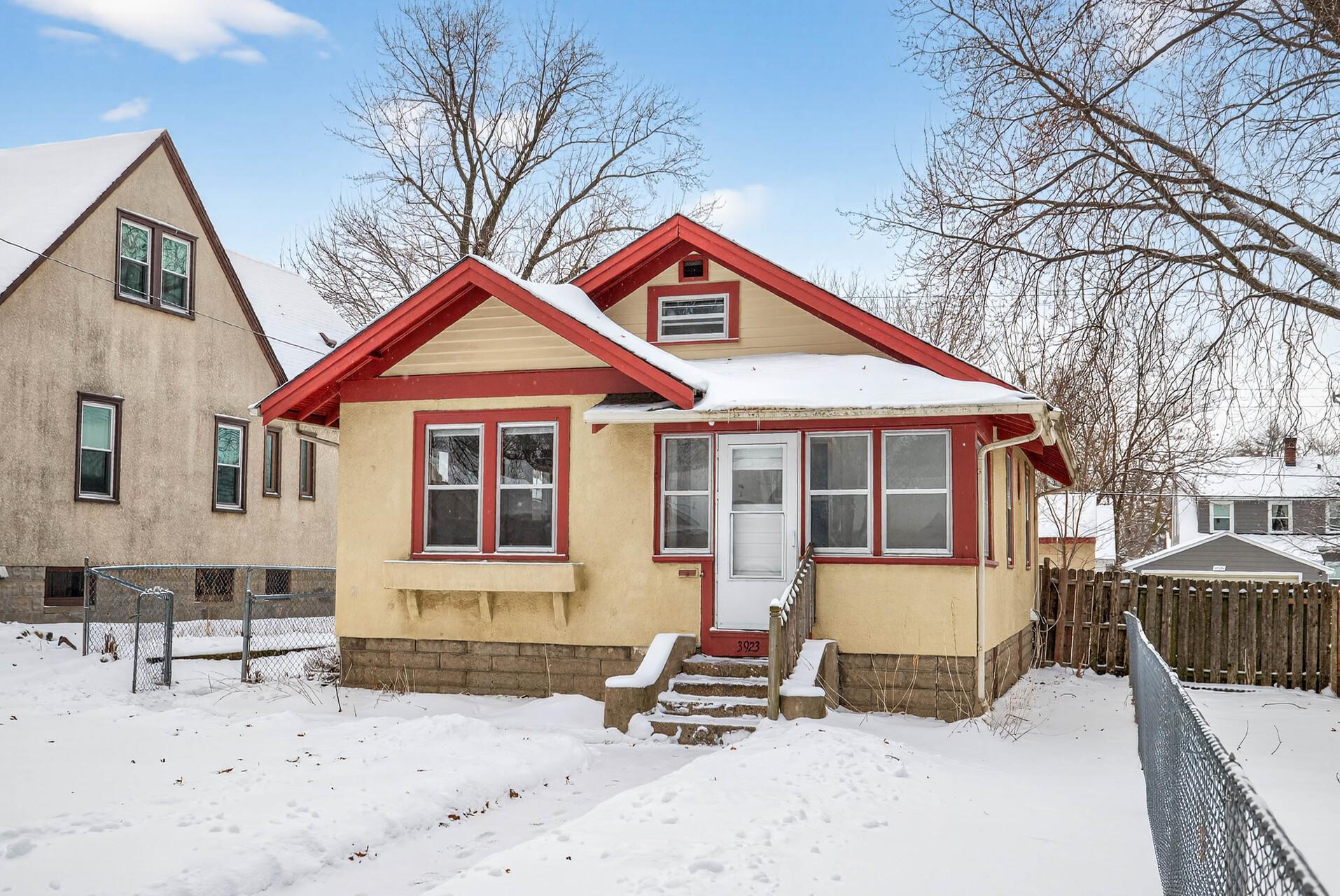 View of Residential at 3923 Russell Avenue, Minneapolis MN 55412, Minneapolis - Mike Wilen | Minnesota Team Real Estate