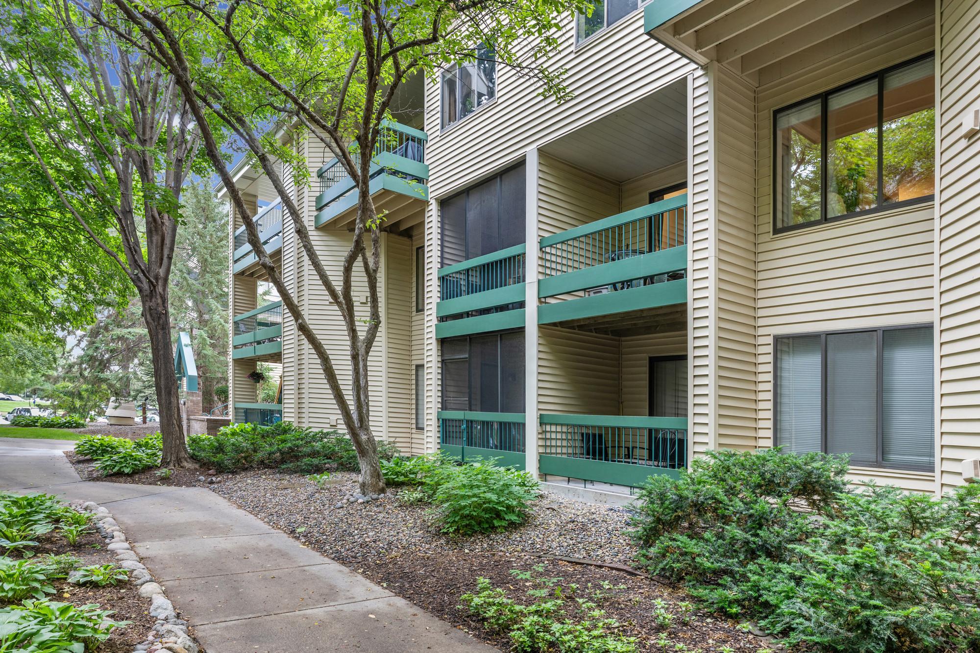 View of Residential at 7618 York Avenue #1218, Edina MN 55435, Edina (34 of 46) - Mike Wilen | Minnesota Team Real Estate