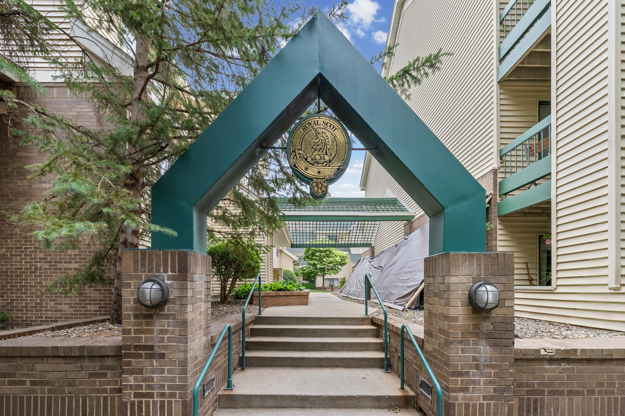 View of Residential at 7618 York Avenue #1218, Edina MN 55435, Edina (33 of 46) - Mike Wilen | Minnesota Team Real Estate