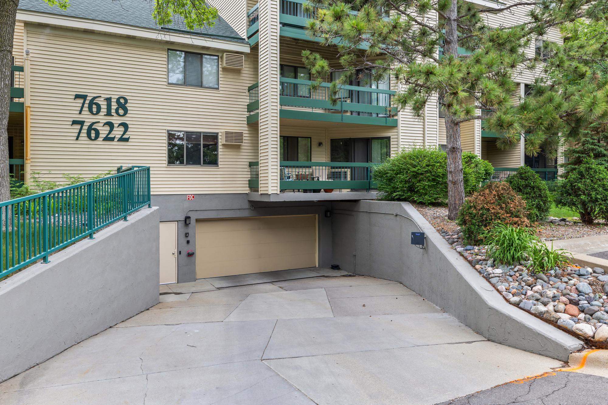 View of Residential at 7618 York Avenue #1218, Edina MN 55435, Edina (36 of 46) - Mike Wilen | Minnesota Team Real Estate
