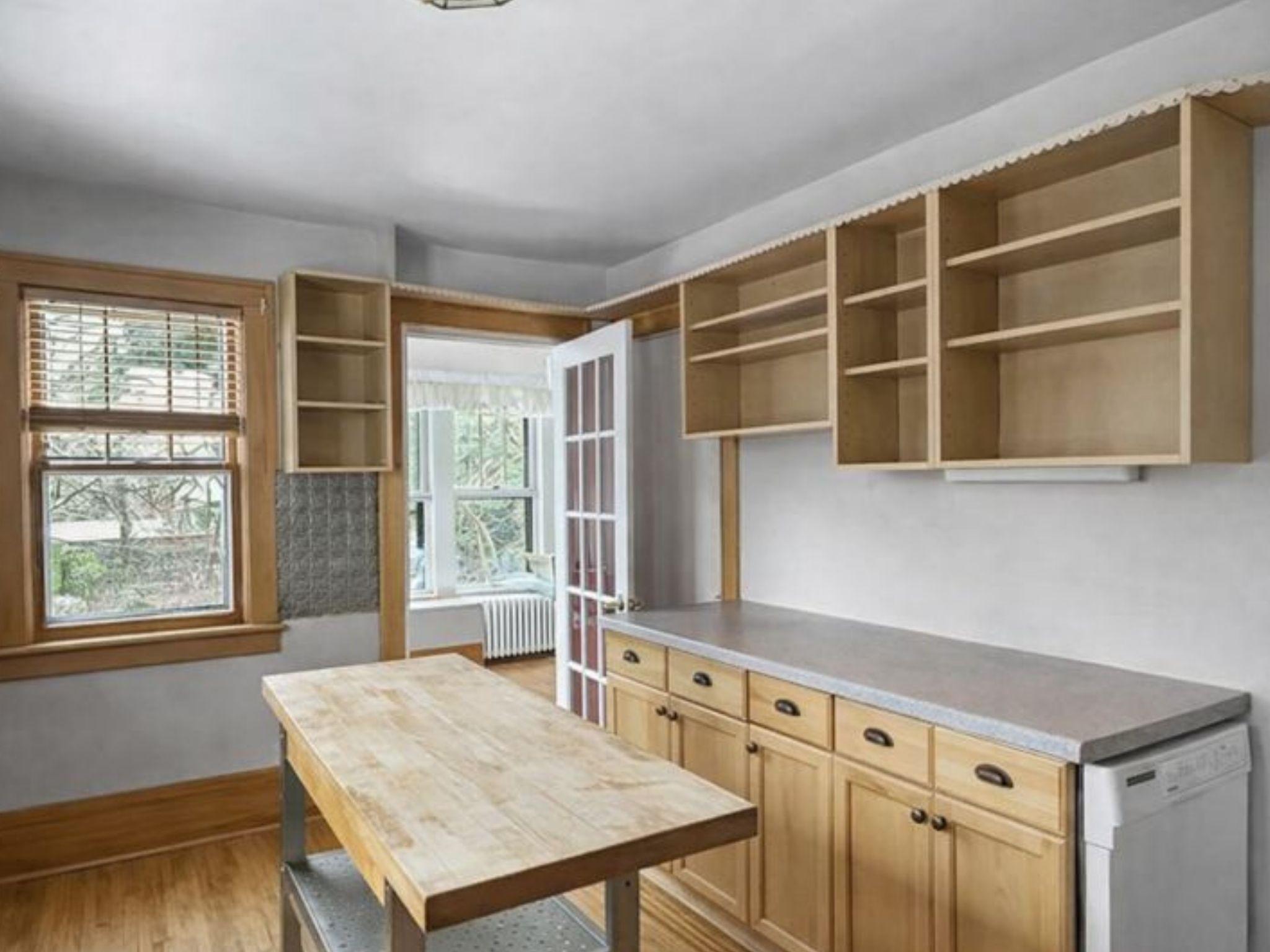 View of Residential Income at 836 Thornton Street, Minneapolis MN 55414, Minneapolis (6 of 8) - Mike Wilen | Minnesota Team Real Estate