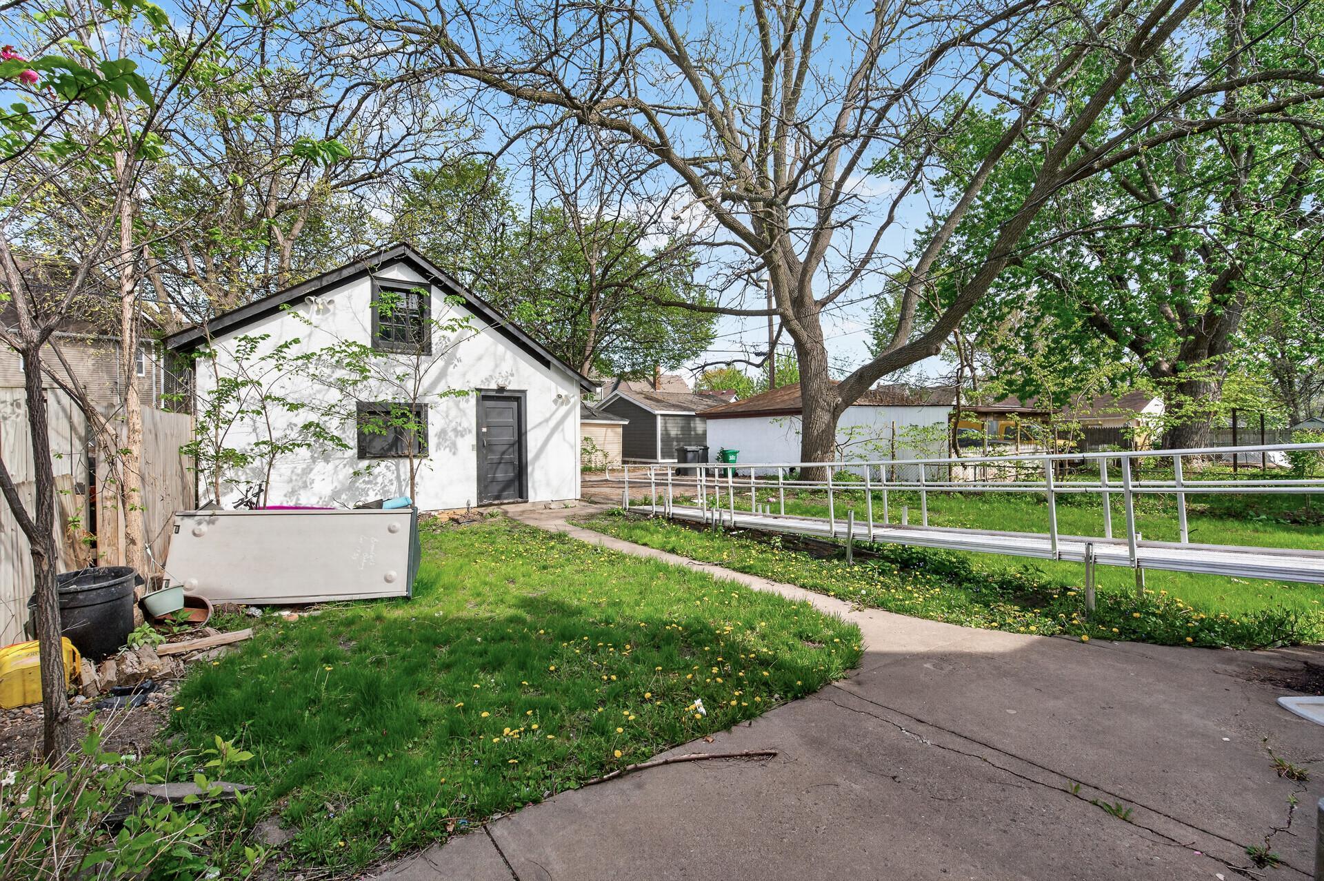 View of Residential Income at 4126 Dupont Avenue, Minneapolis MN 55412, Minneapolis (27 of 38) - Mike Wilen | Minnesota Team Real Estate